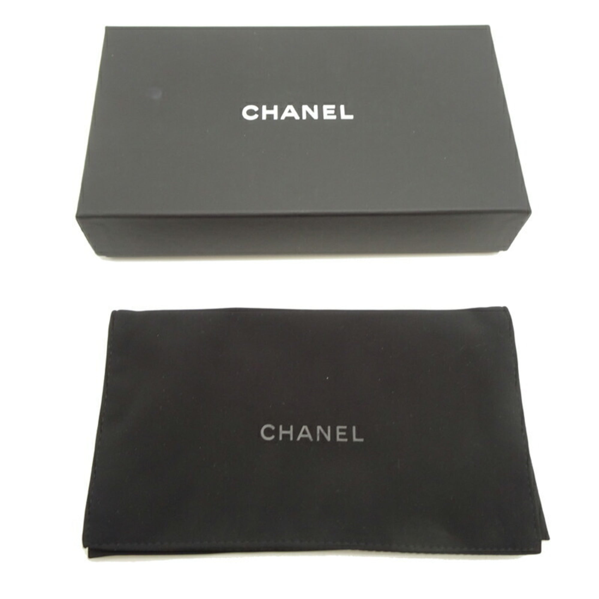Chanel White Grained Calfskin Wallet (Tri-Fold)