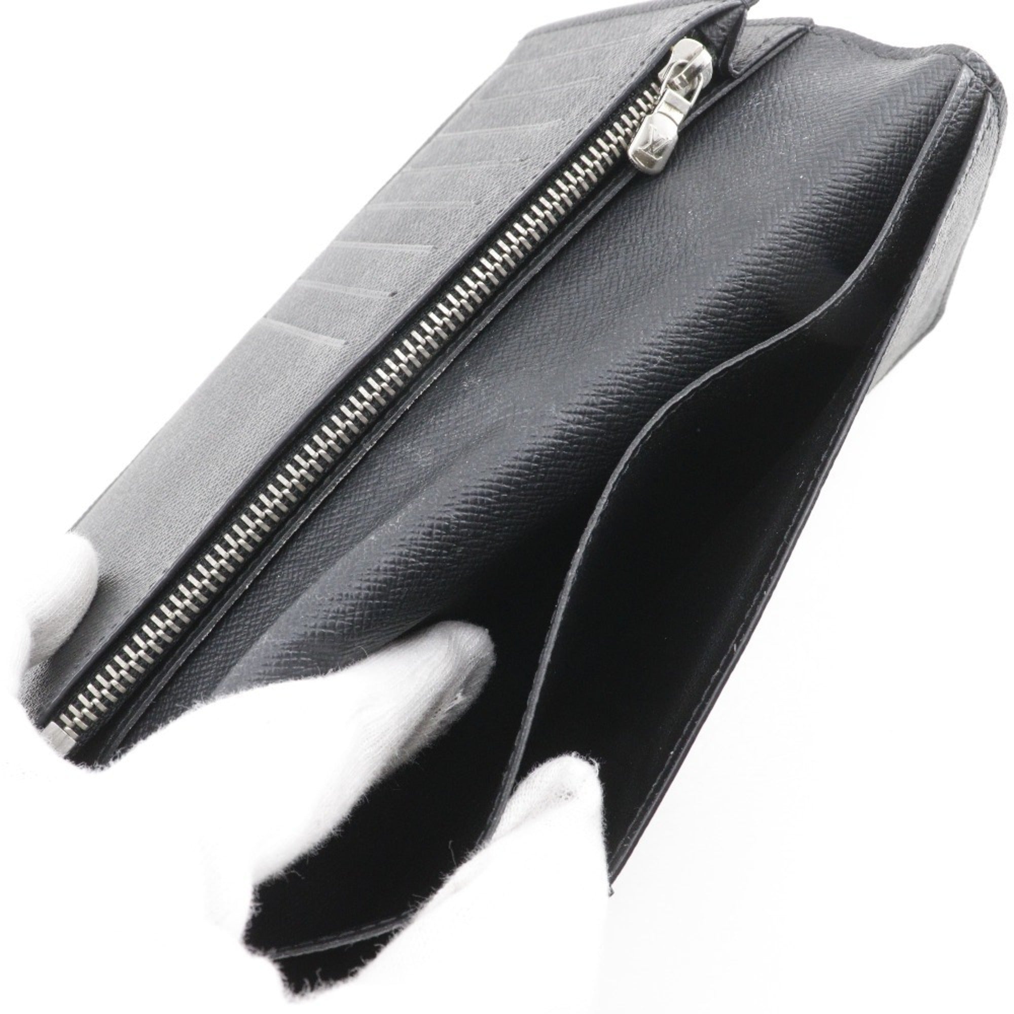 Louis Vuitton Taiga Black Noir Taiga Leather Long Wallet