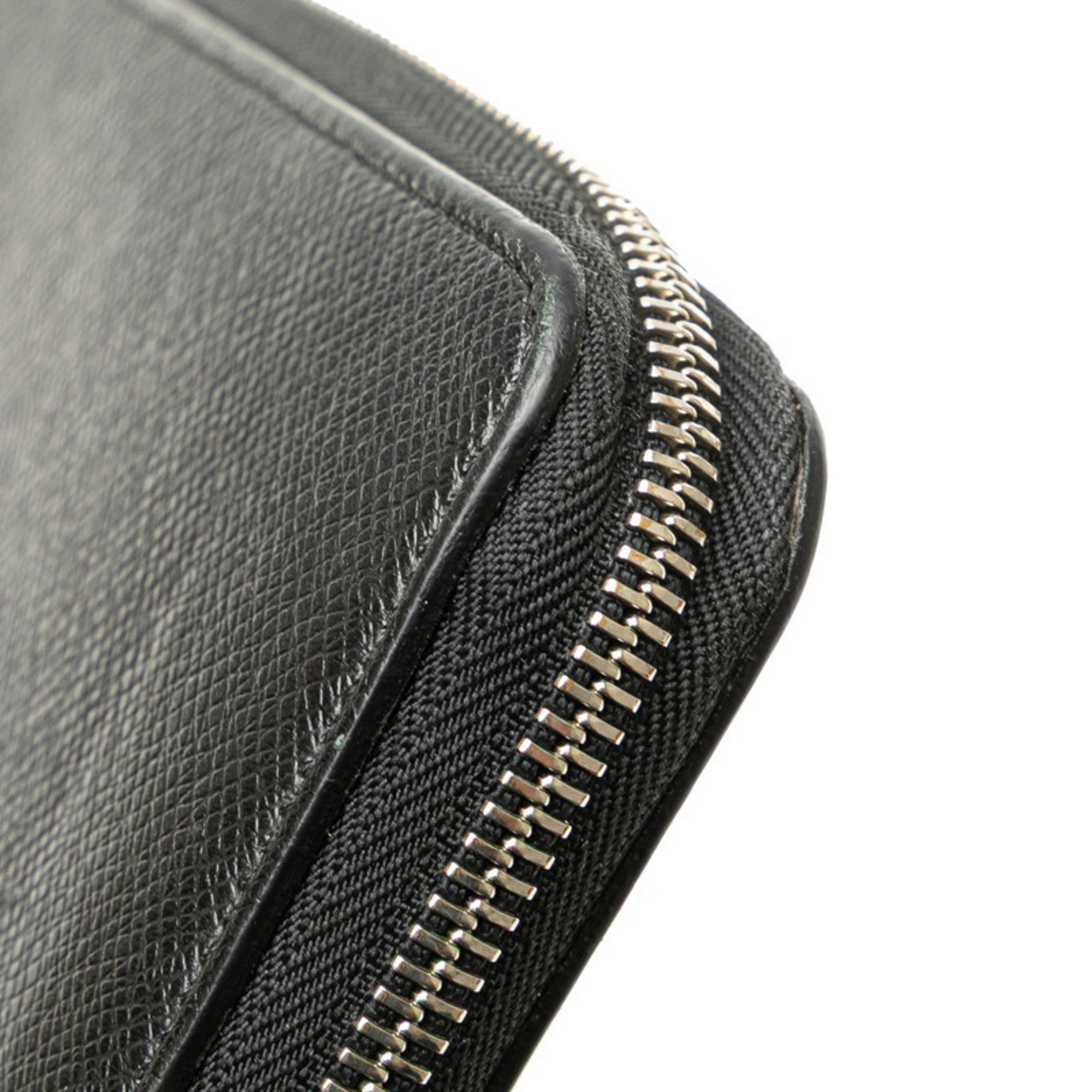 Louis Vuitton Taiga Black Noir Leather Coin Purse/Coin Case