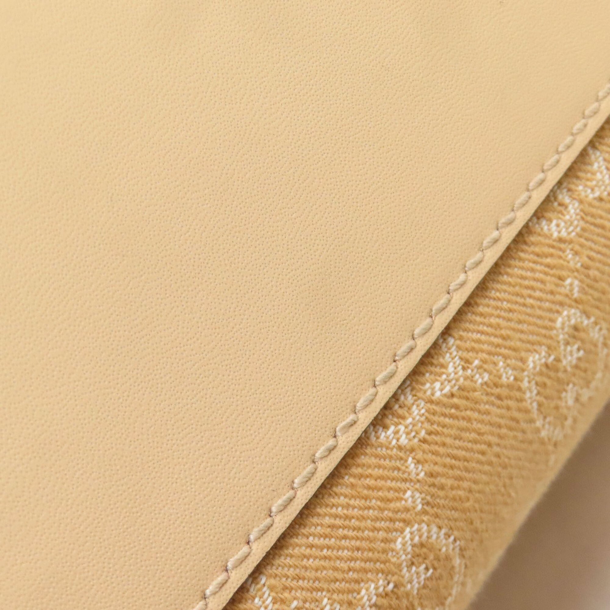 Gucci Beige Canvas Handbag (Pre-Owned)