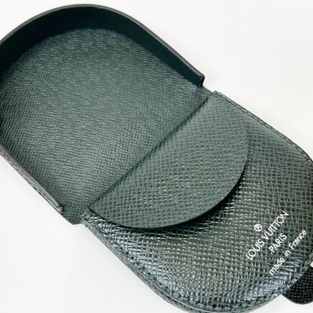 Louis Vuitton Episea Taiga Leather
