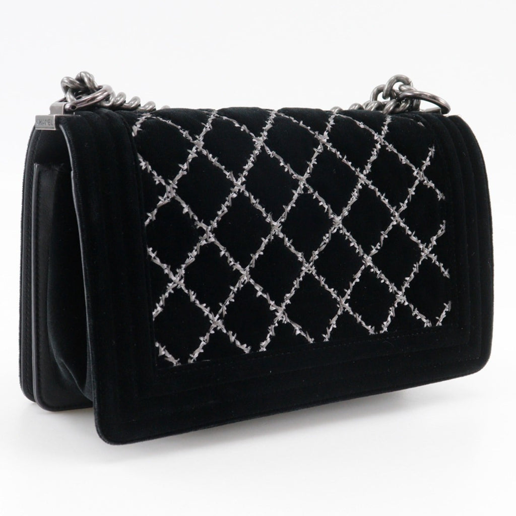 Chanel Black Leather Leather Shoulder Bag