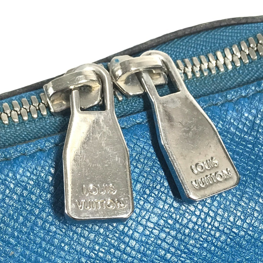 Louis Vuitton Blue Taiga Leather Messenger Bag Shoulder Bag