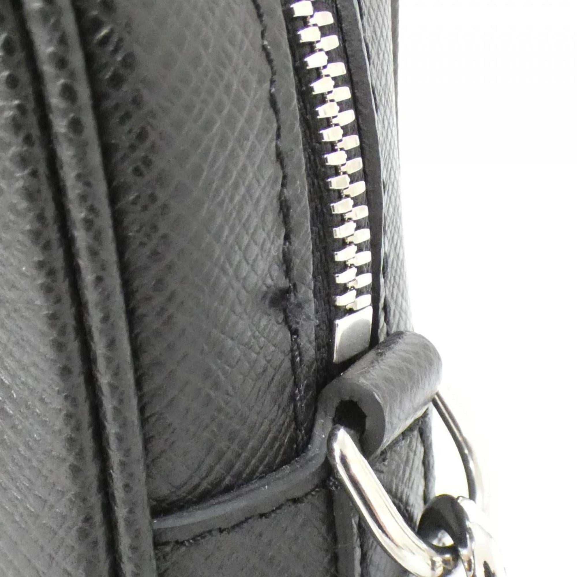 Louis Vuitton Black Leather Pochette