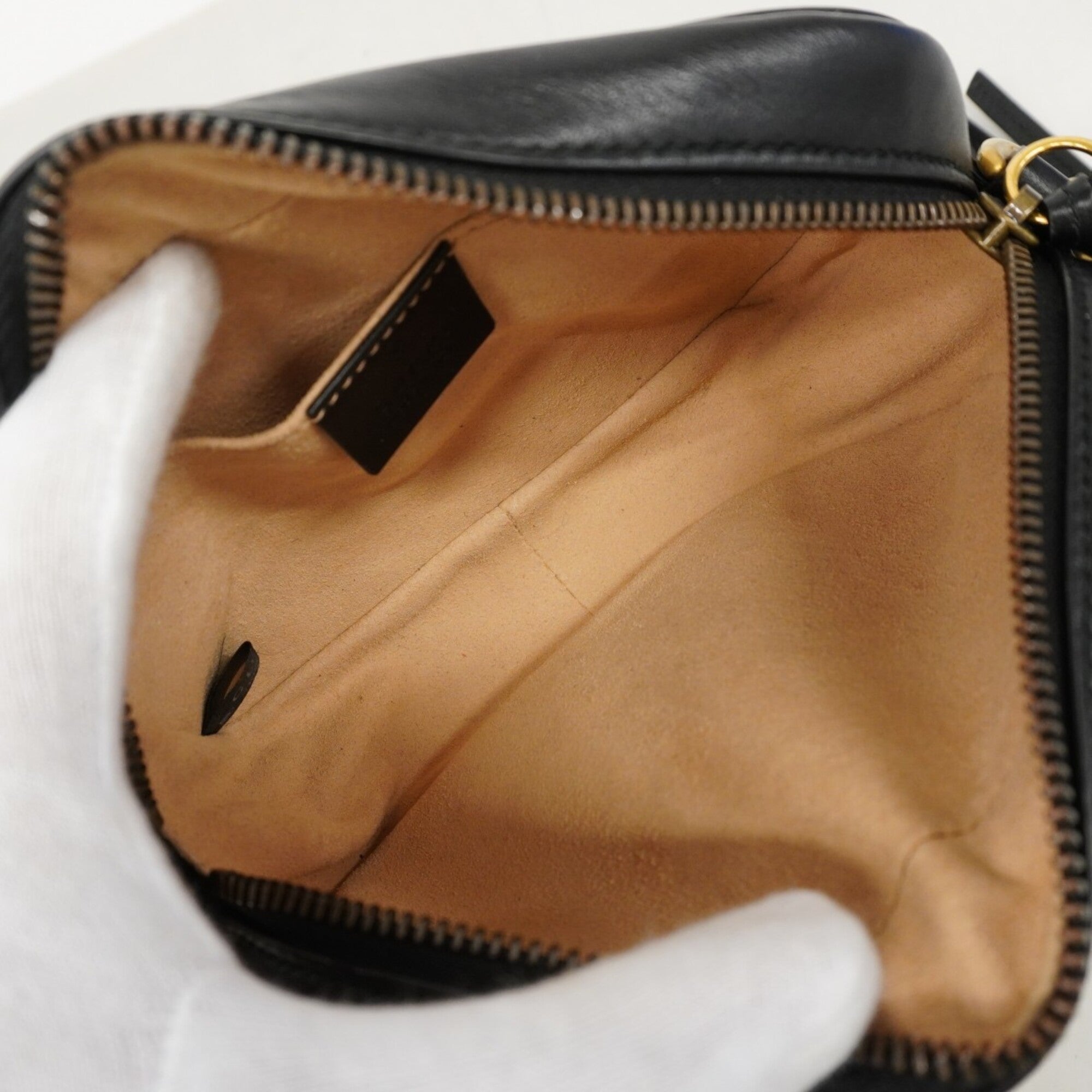 Gucci Black Leather Shoulder Bag (Pre-Owned)