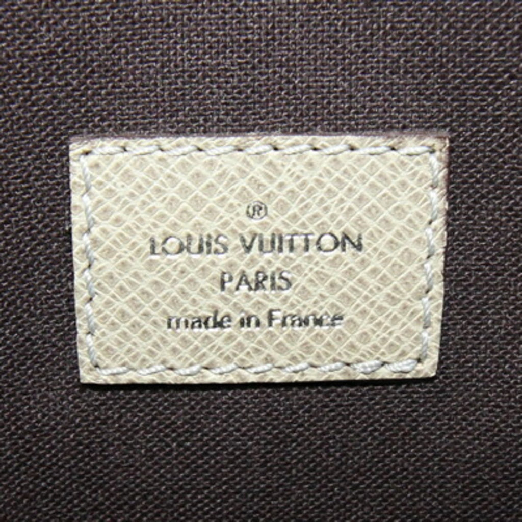 Louis Vuitton Taiga Polaire Taiga Leather Shoulder Bag