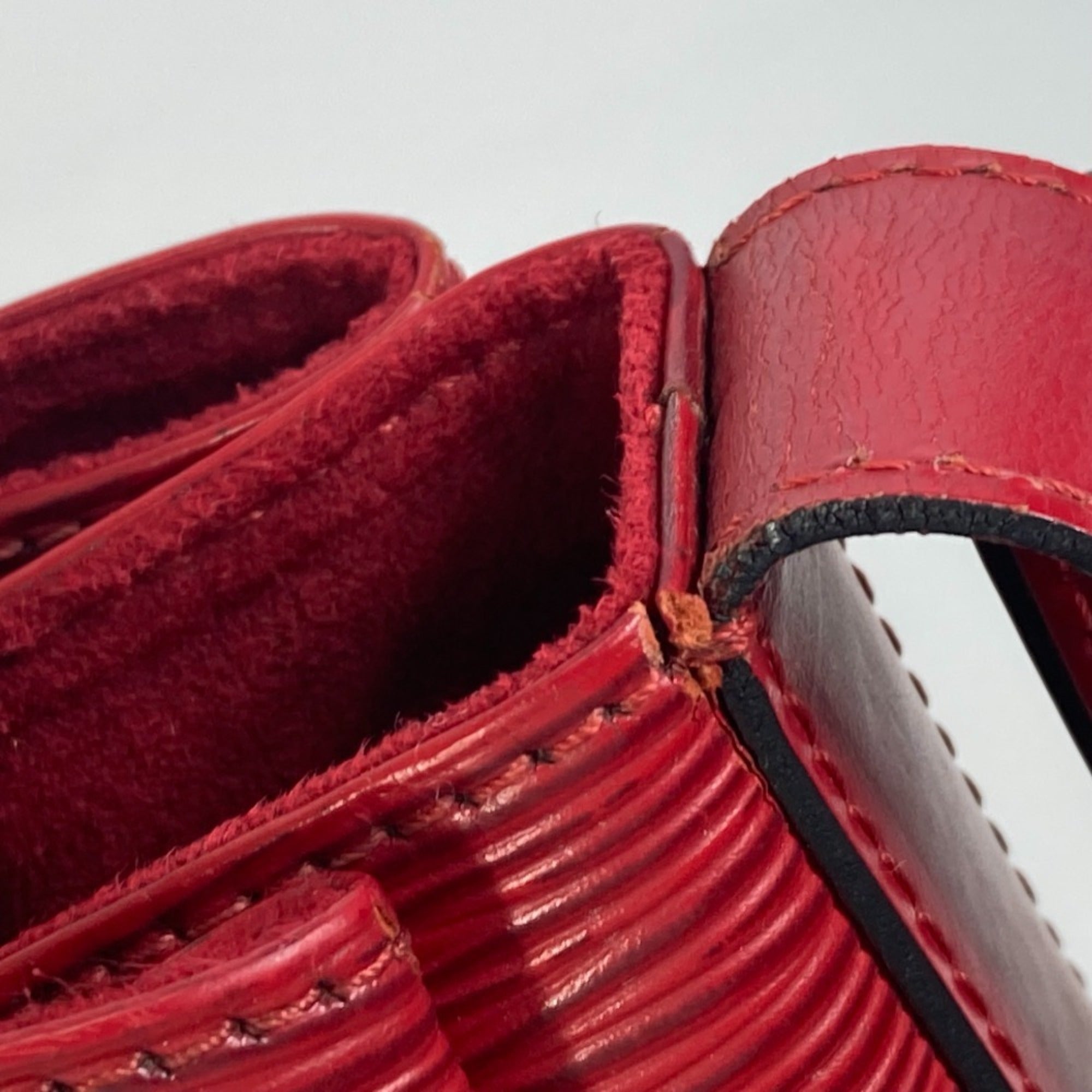 Louis Vuitton Epi Castilian Red Red Color Epi Leather Shoulder Bag