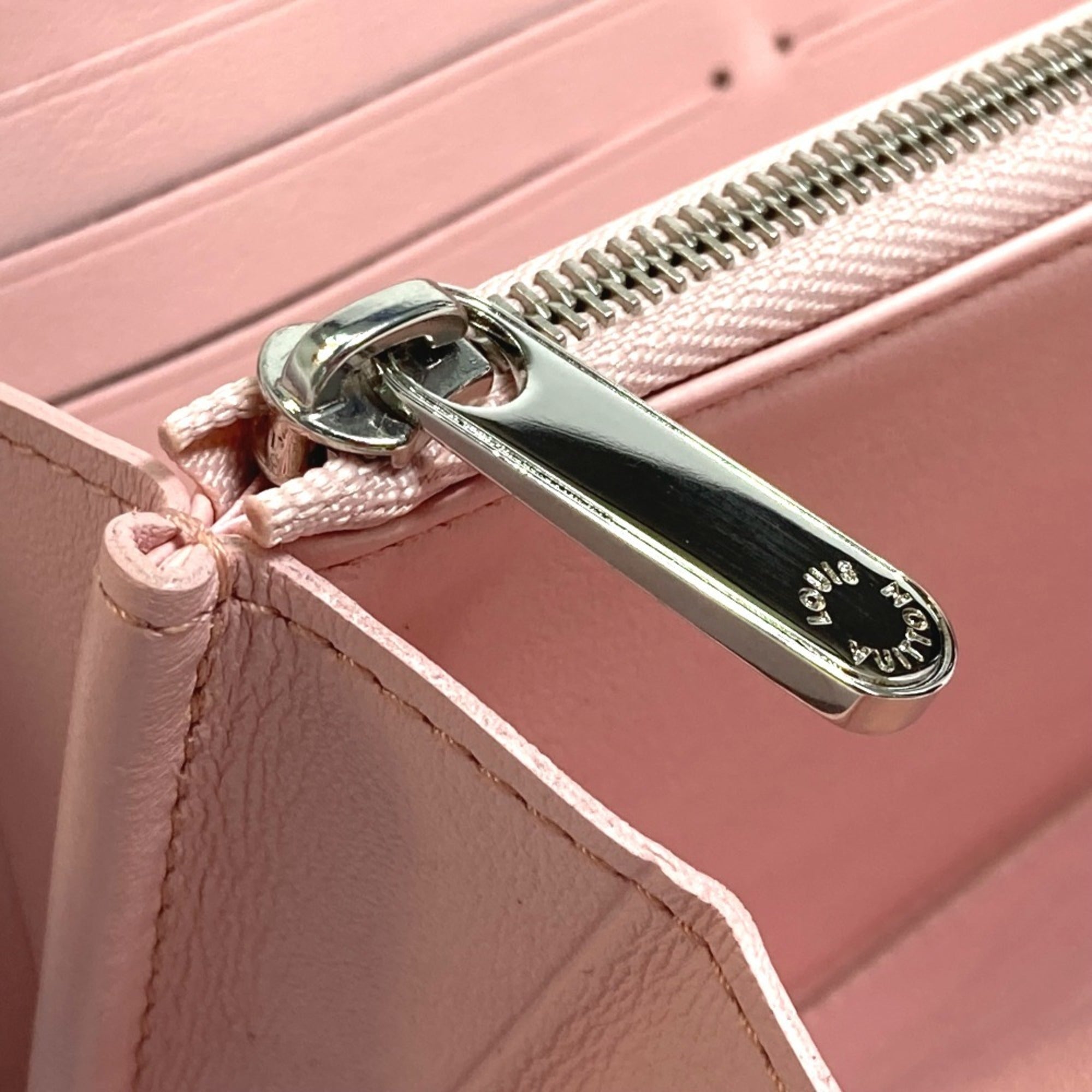 Louis Vuitton Mahina Pink White Mahina Leather Long Wallet