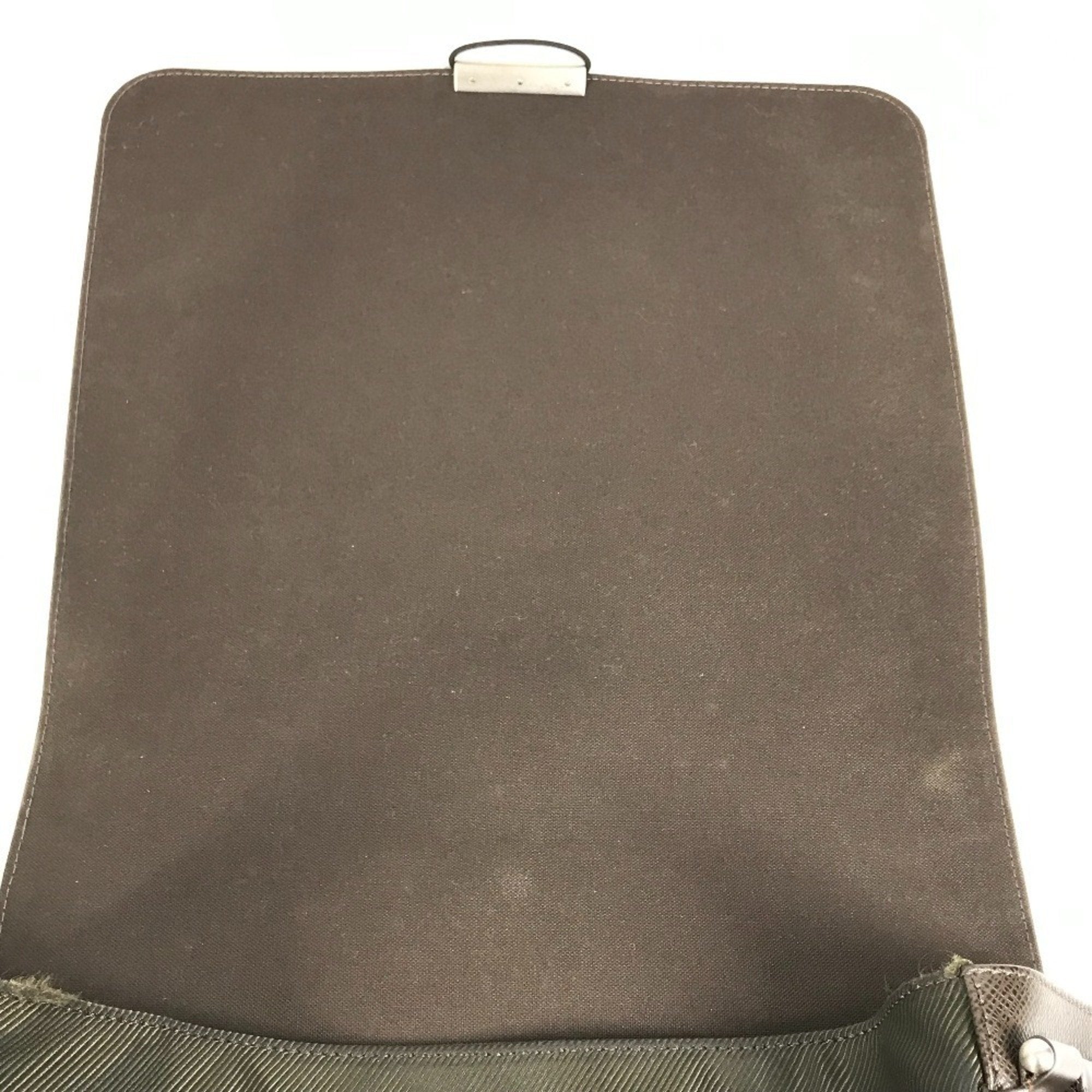 Louis Vuitton Brown Grizzly Taiga Leather Messenger Bag Shoulder Bag