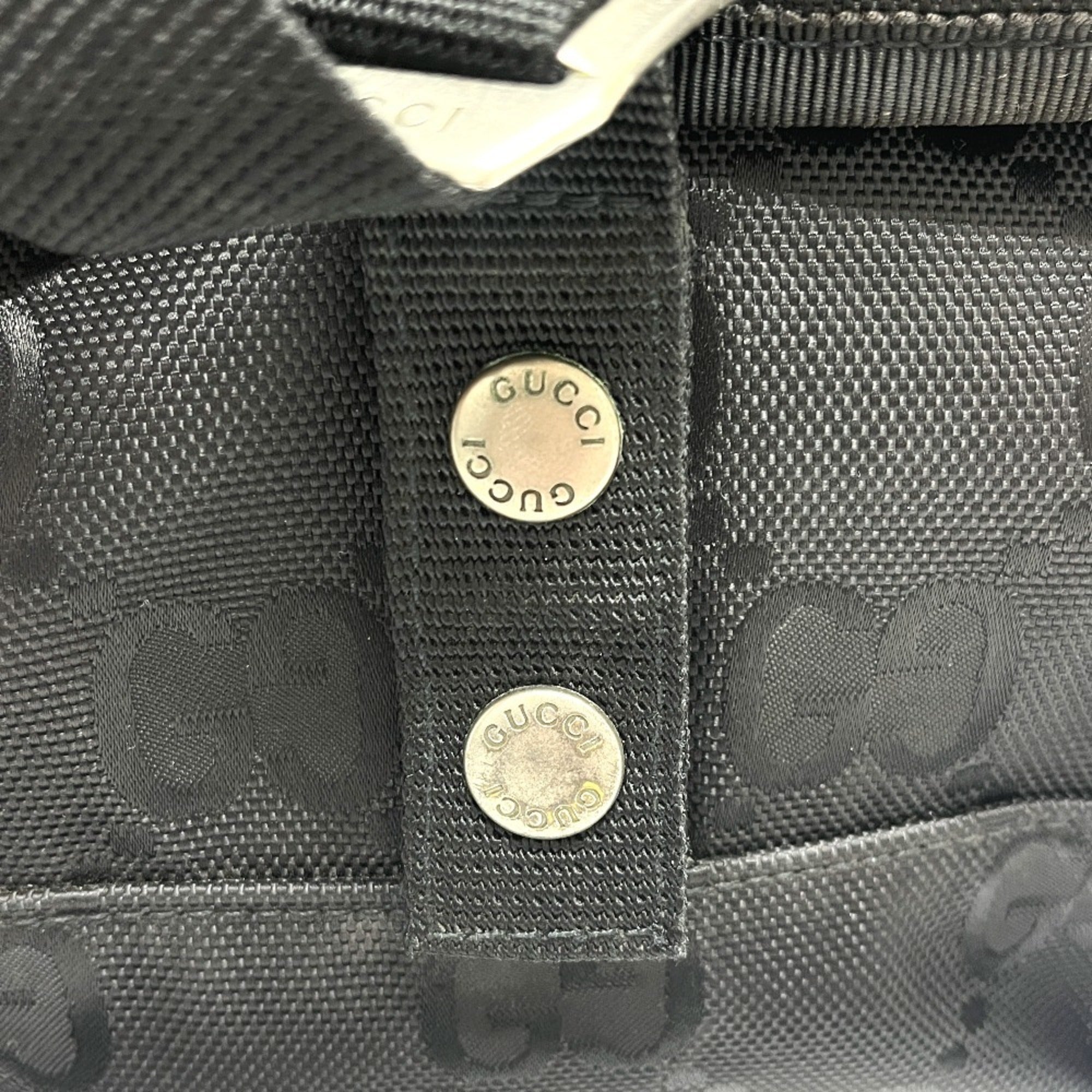 Gucci Black Nylon Leather Handbag Shoulder Bag (Pre-Owned)