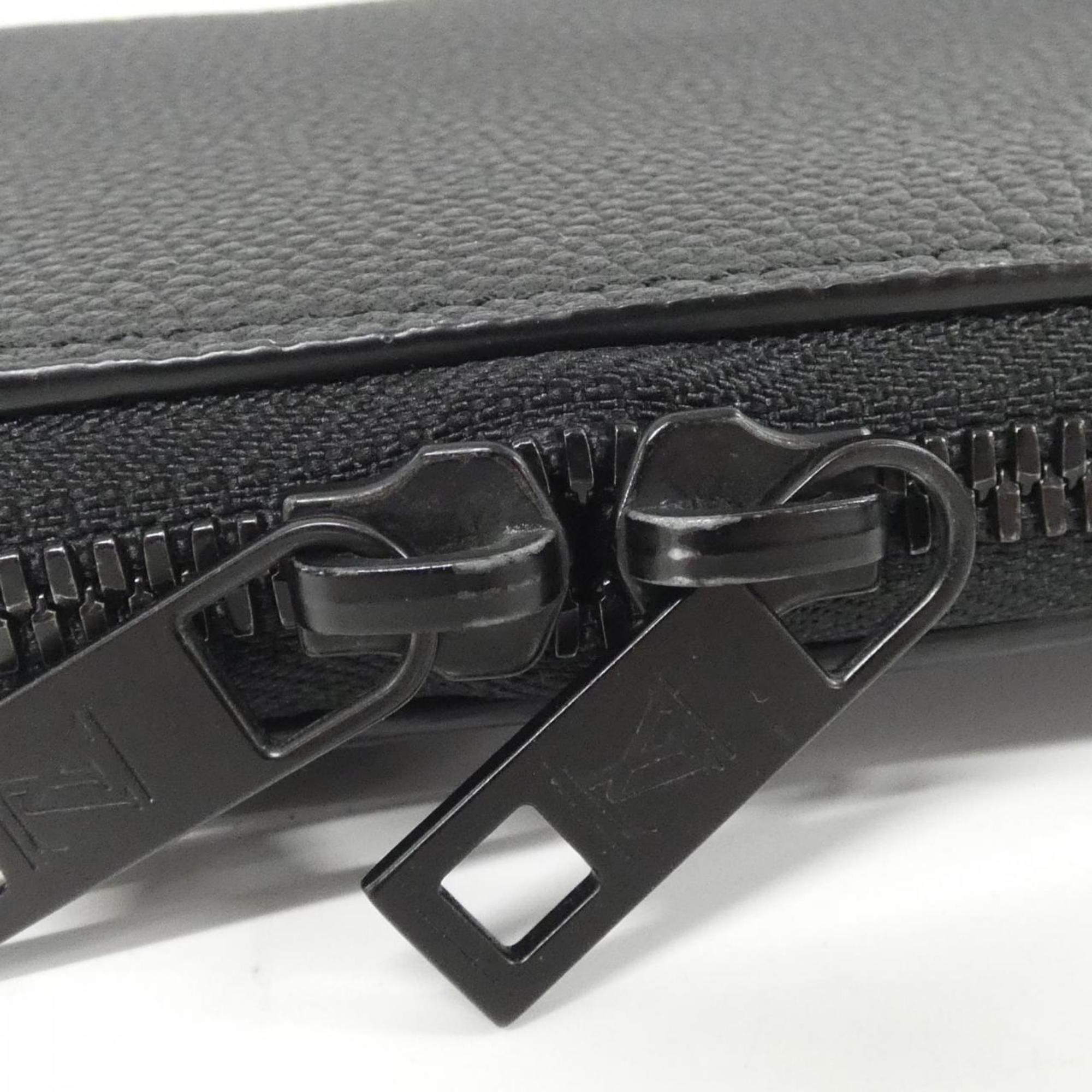 Louis Vuitton Black Leather Pouch Shoulder Bag