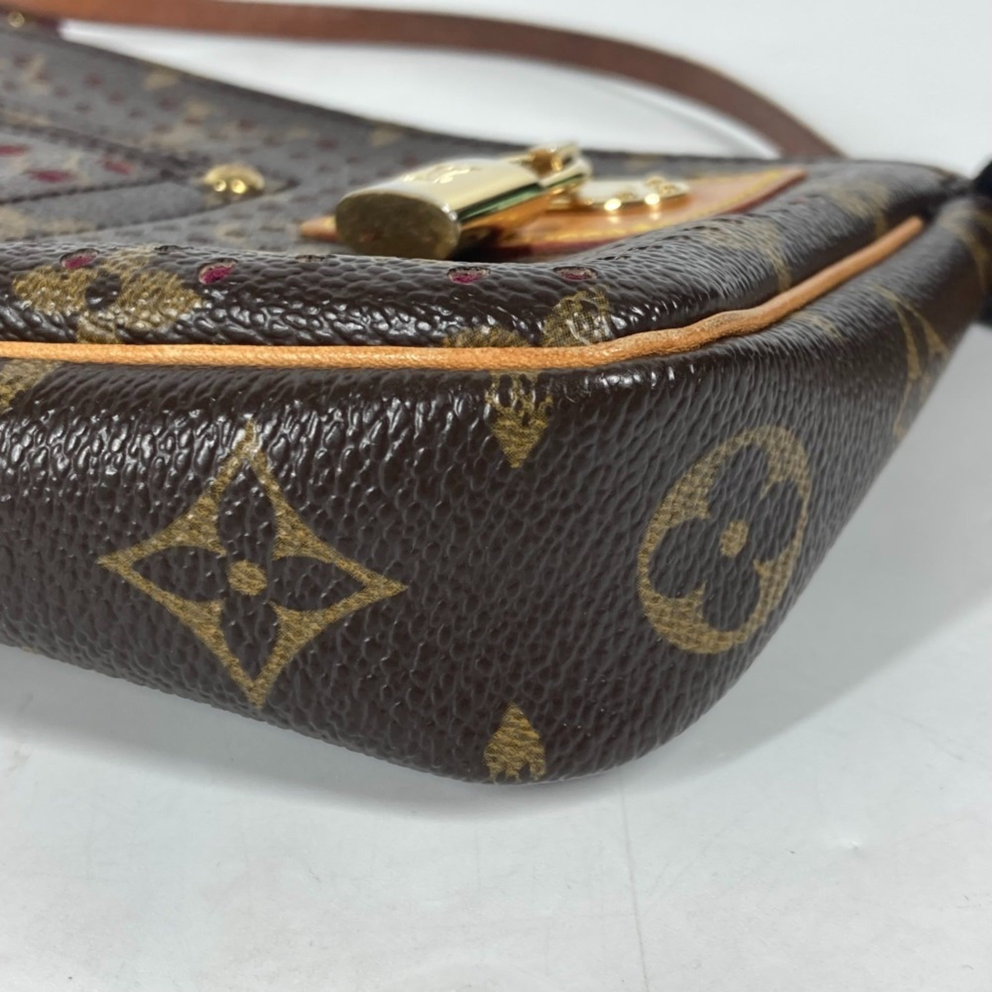 Louis Vuitton Fuchsia Pink Monogram Pochette Pouch Shoulder Bag