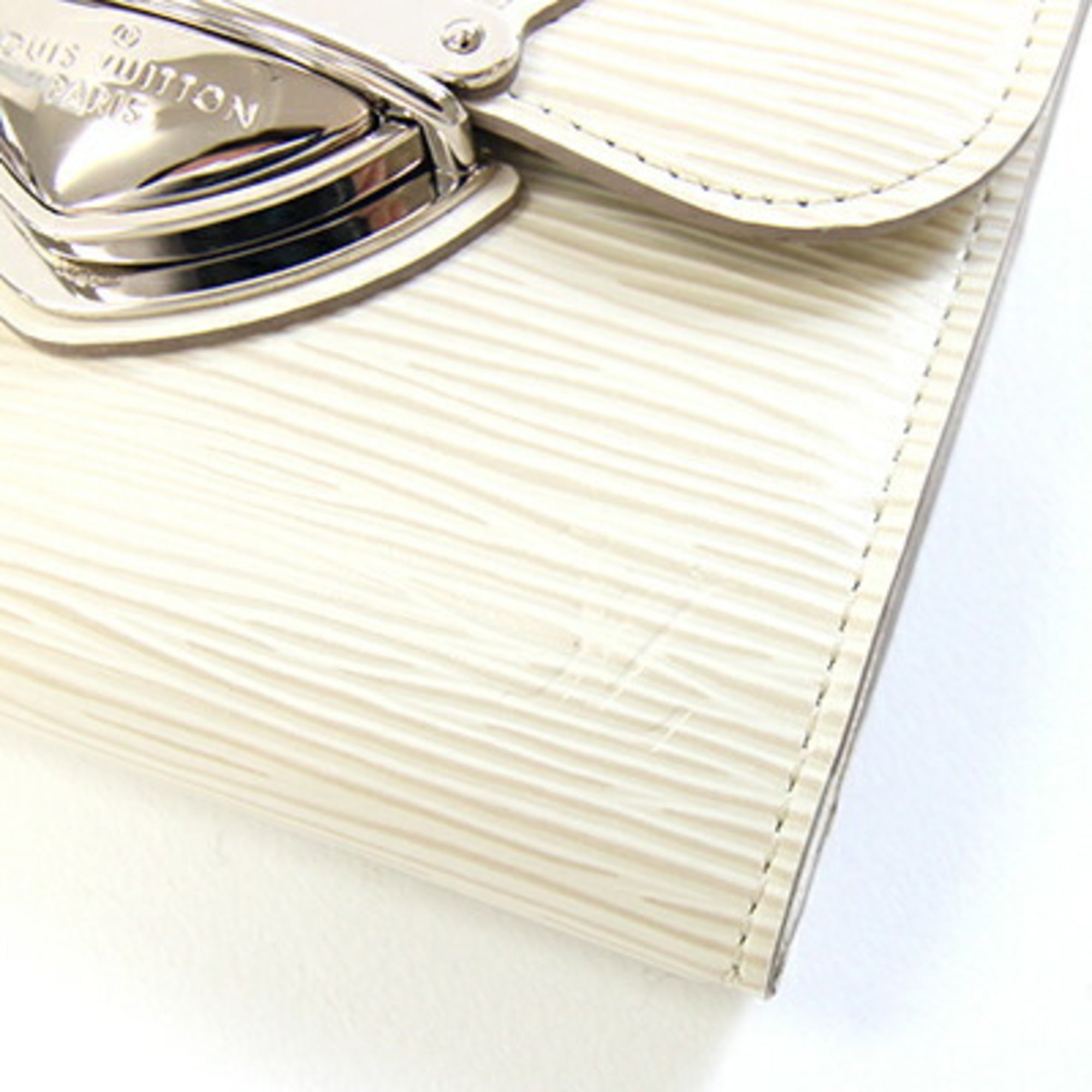 Louis Vuitton Ivory Lv Off White Wallet (Tri-Fold)