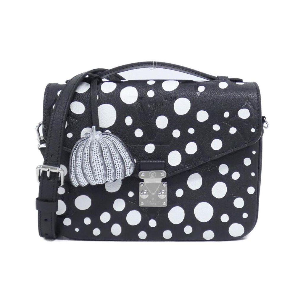 Louis Vuitton Black Leather Handbag Pochette