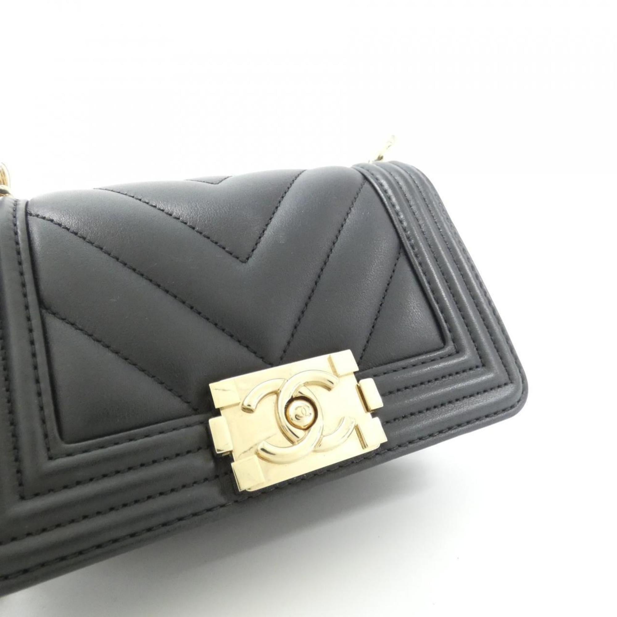 Chanel Boy Chanel Black Leather Shoulder Bag