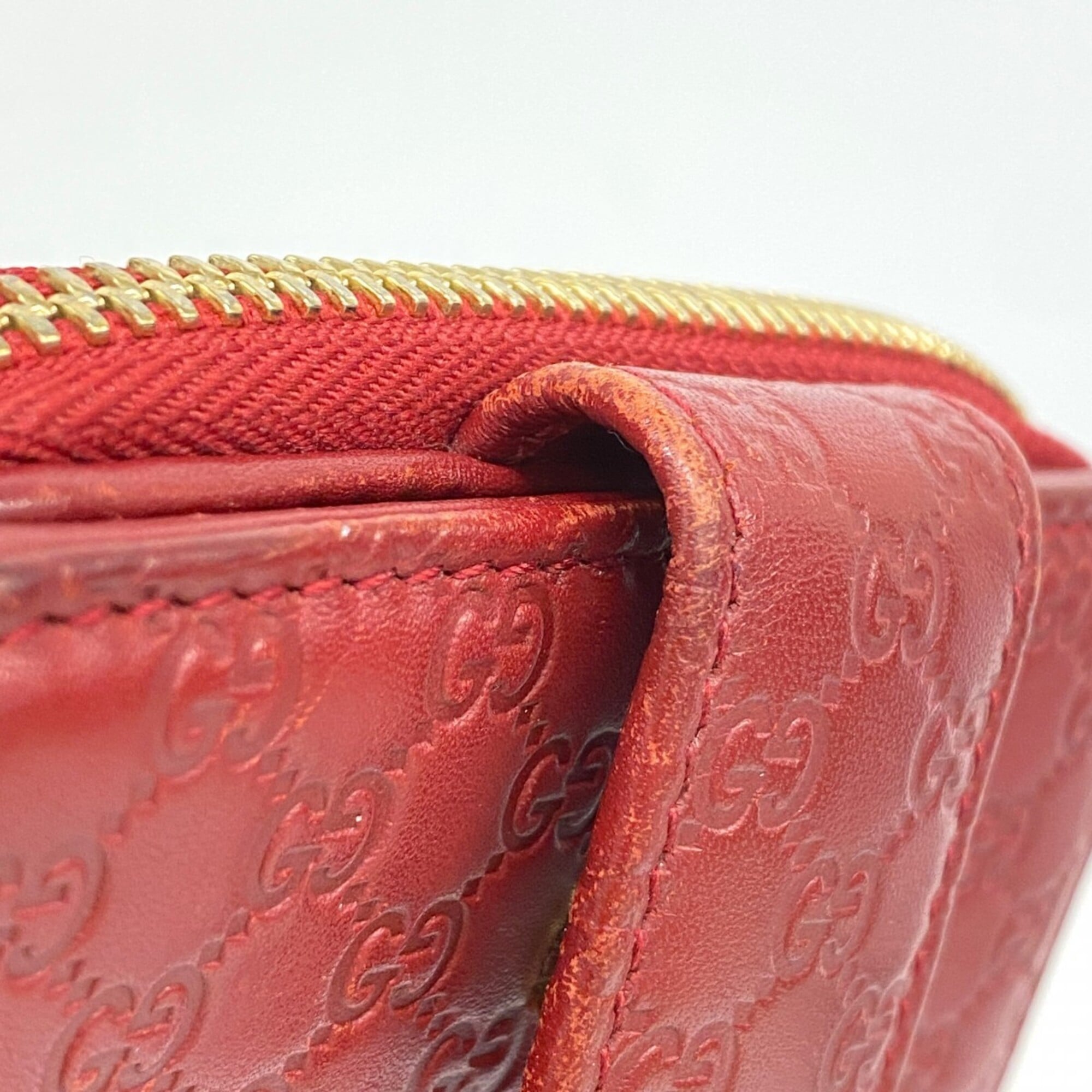 Gucci Red Color Leather Wallet (Bi-Fold) (Pre-Owned)