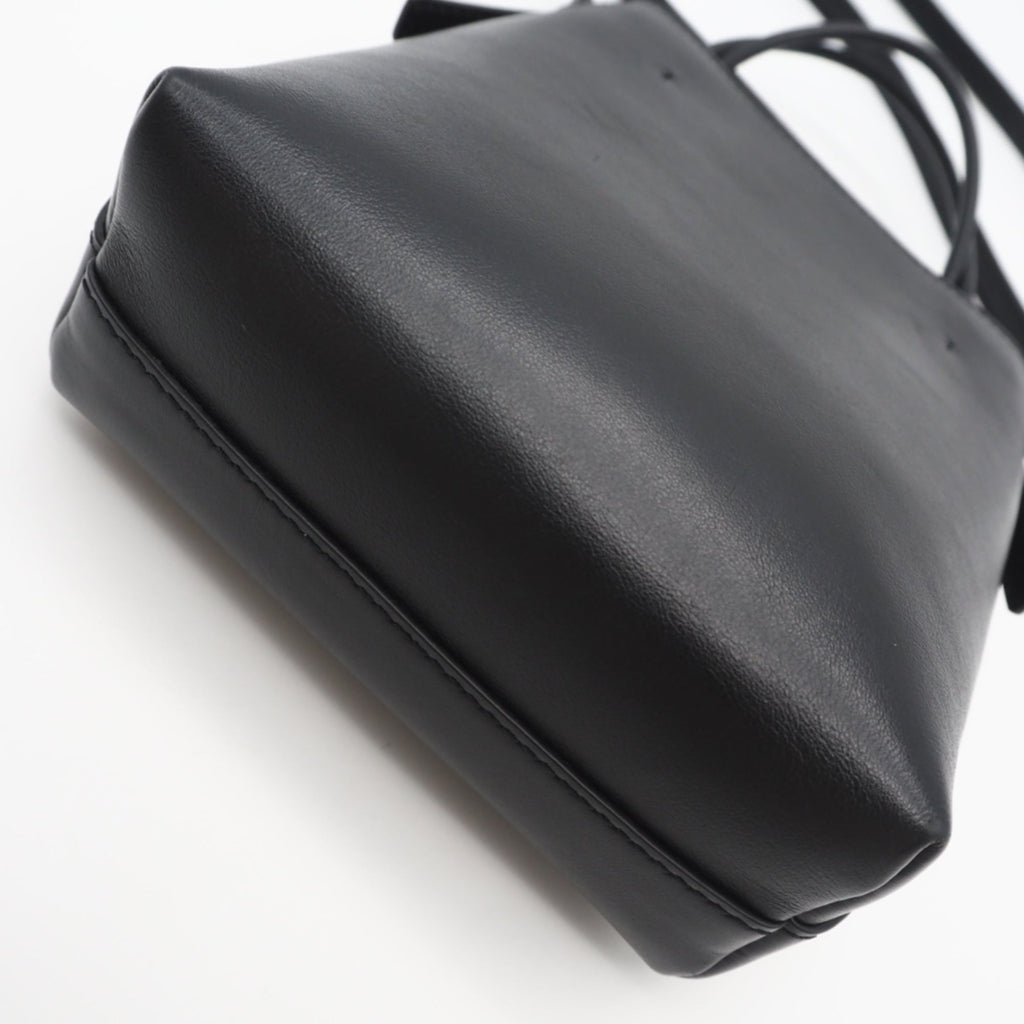 Chloé Black Leather Handbag Shoulder Bag (Pre-Owned)