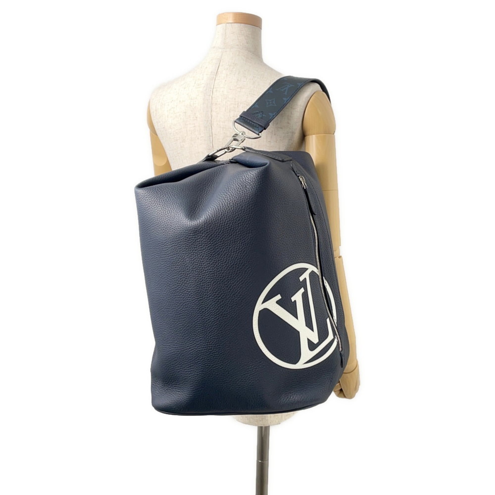Louis Vuitton Navy Leather Shoulder Bag