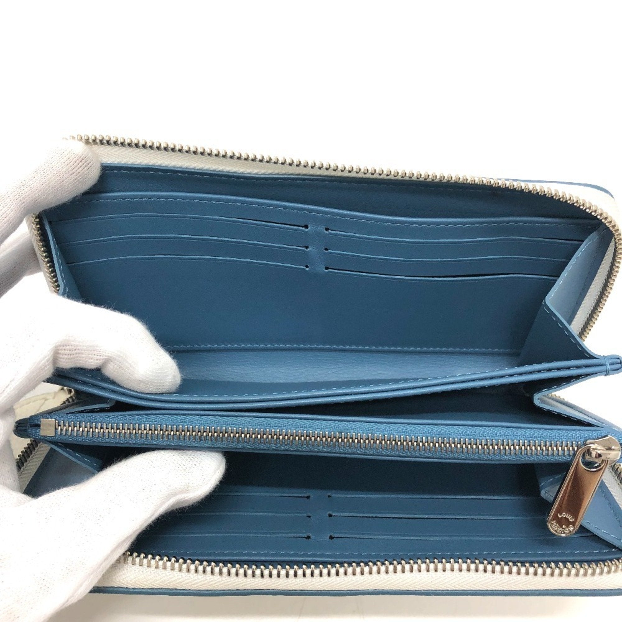 Louis Vuitton White Mahina Leather Long Wallet