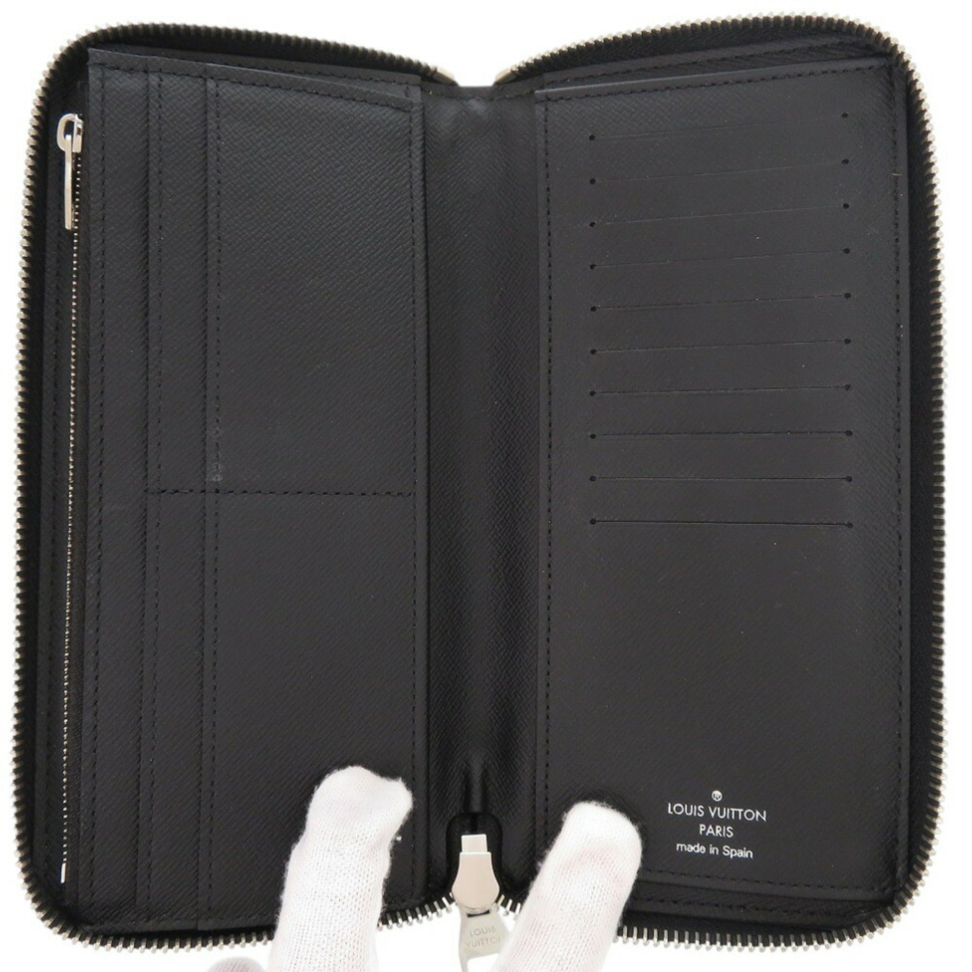 Louis Vuitton Black Noir Taiga Leather Coin Purse/Coin Case