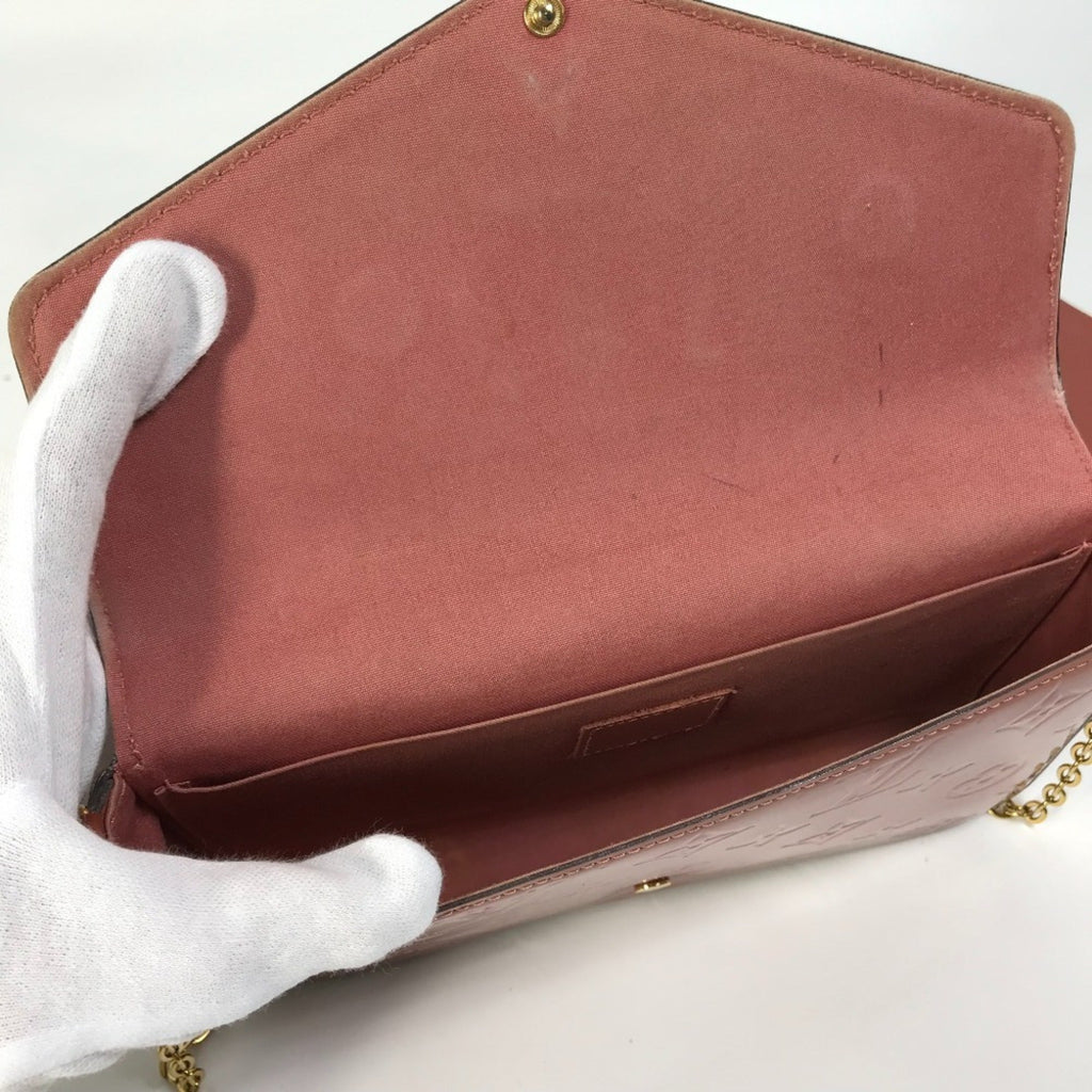 Louis Vuitton Monogram Vernis Pink Patent Leather Pochette Shoulder Bag