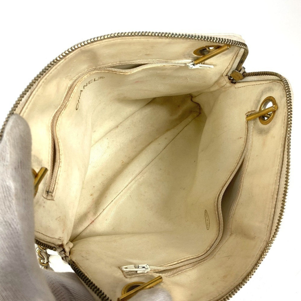 Chanel White Leather Shoulder Bag