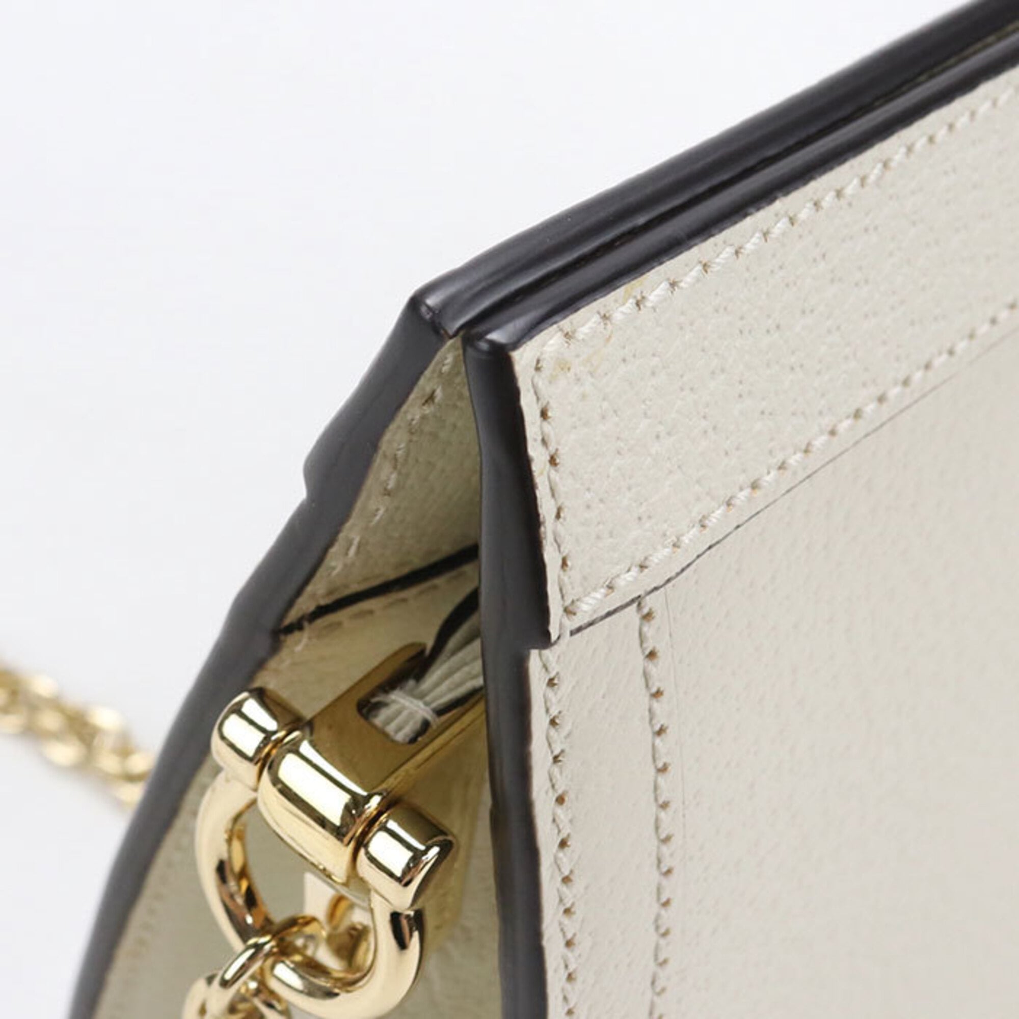 Gucci White Leather Shoulder Bag (Pre-Owned)