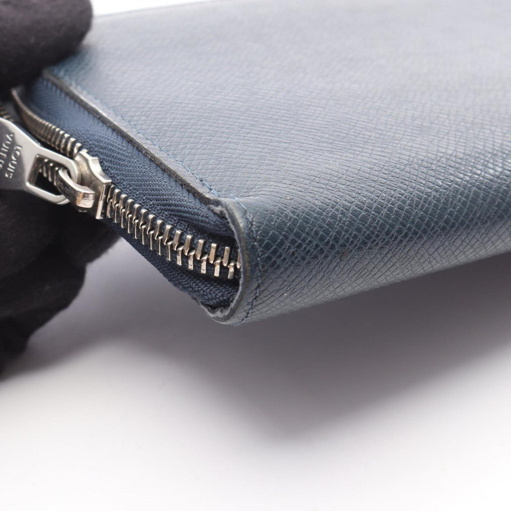 Louis Vuitton Navy Ocean Taiga Leather Long Wallet