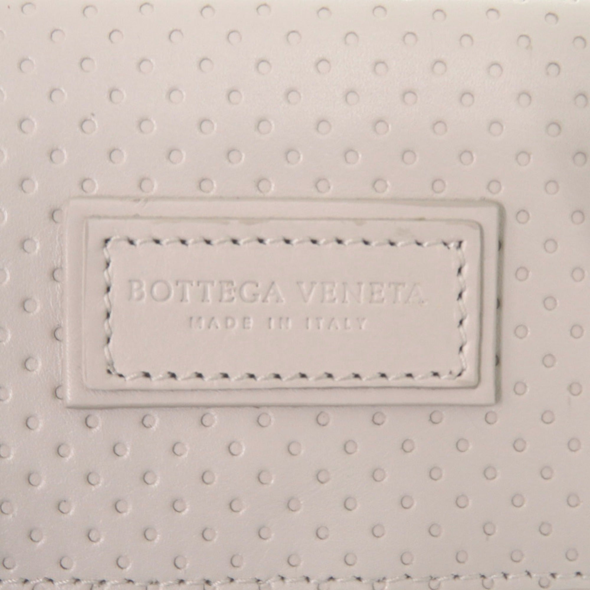 Bottega Veneta Ivory Leather Wallet (Tri-Fold)