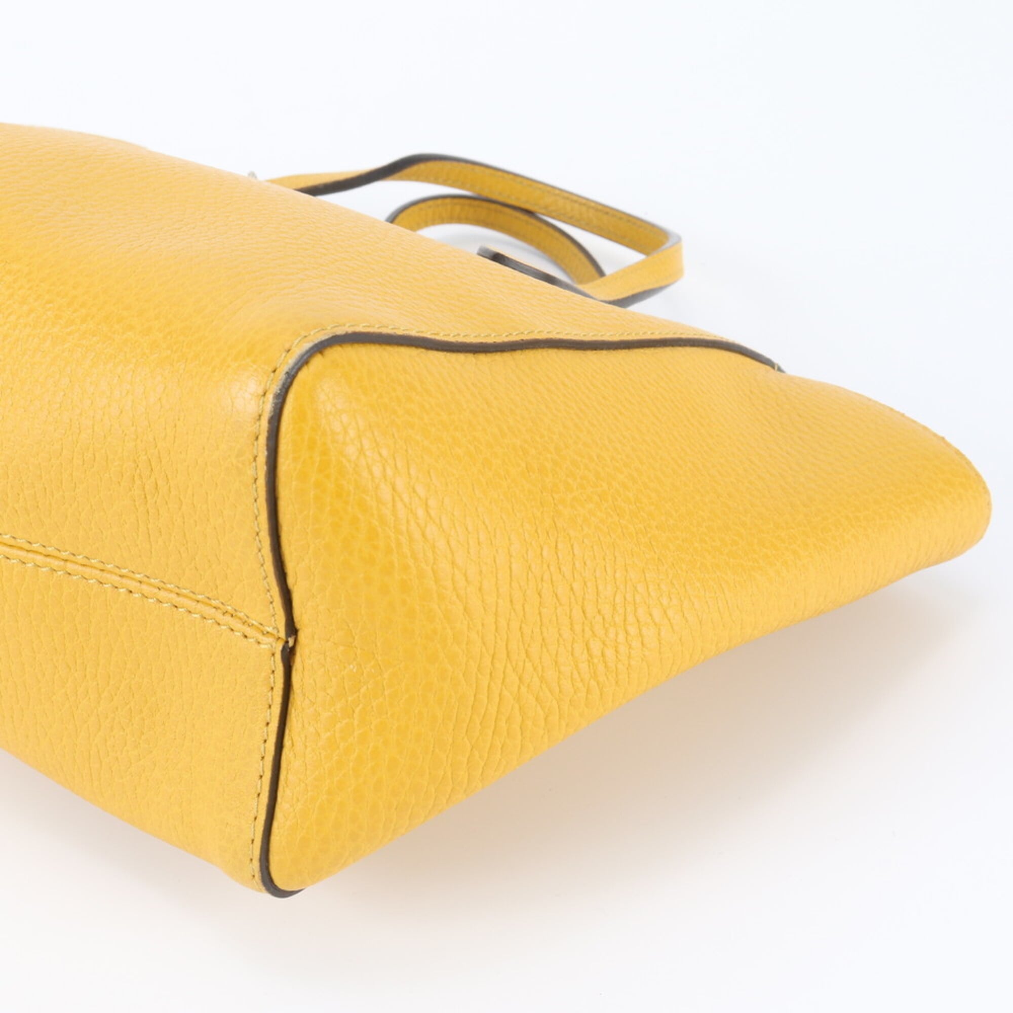 Gucci Gucci Swing Mustard Yellow Leather Handbag (Pre-Owned)