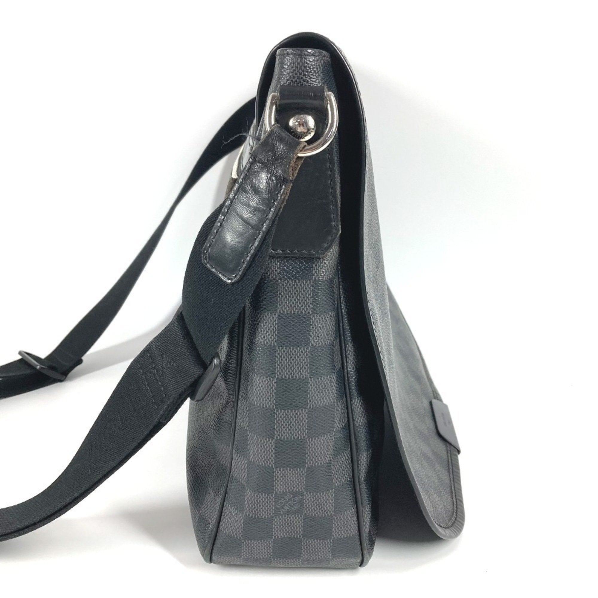 Louis Vuitton Black Damier Graphite Messenger Bag Shoulder Bag