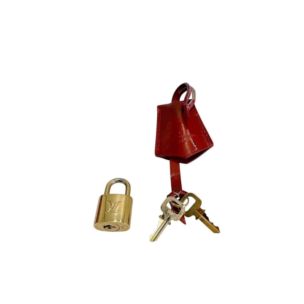 Louis Vuitton Pomme D'amour Red Color Monogram Vernis Handbag