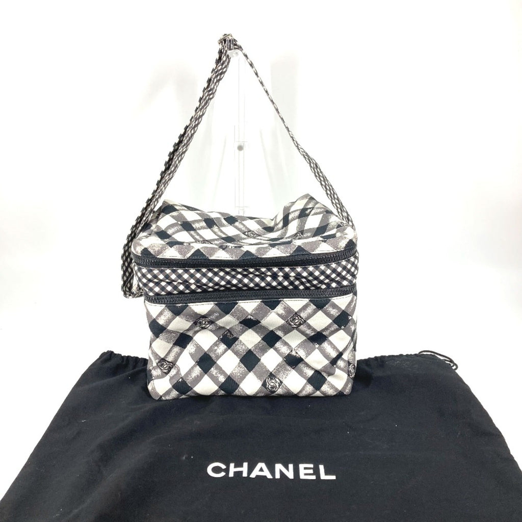 Chanel White Cloth Shoulder Bag