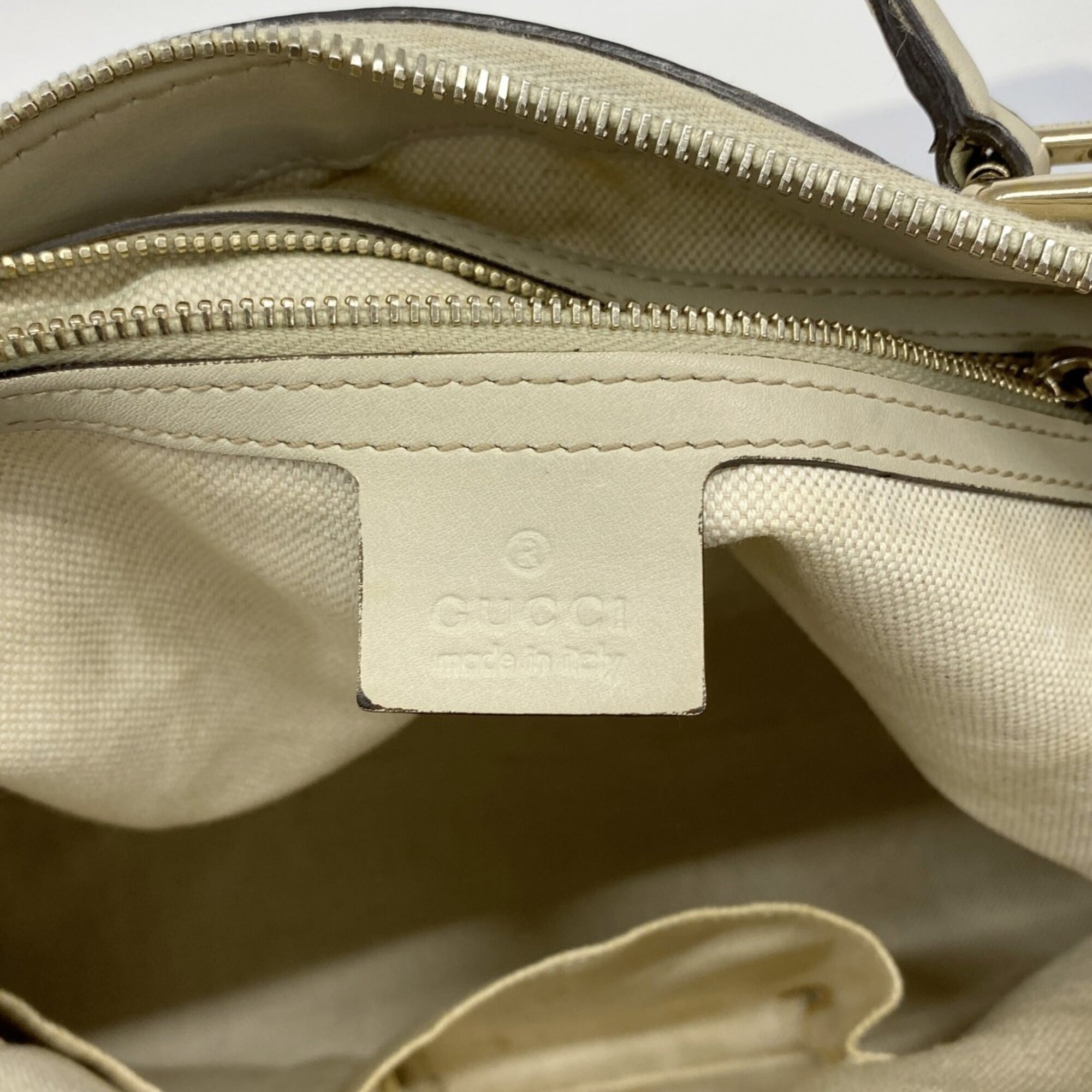 Gucci Ivory Leather Handbag (Pre-Owned)