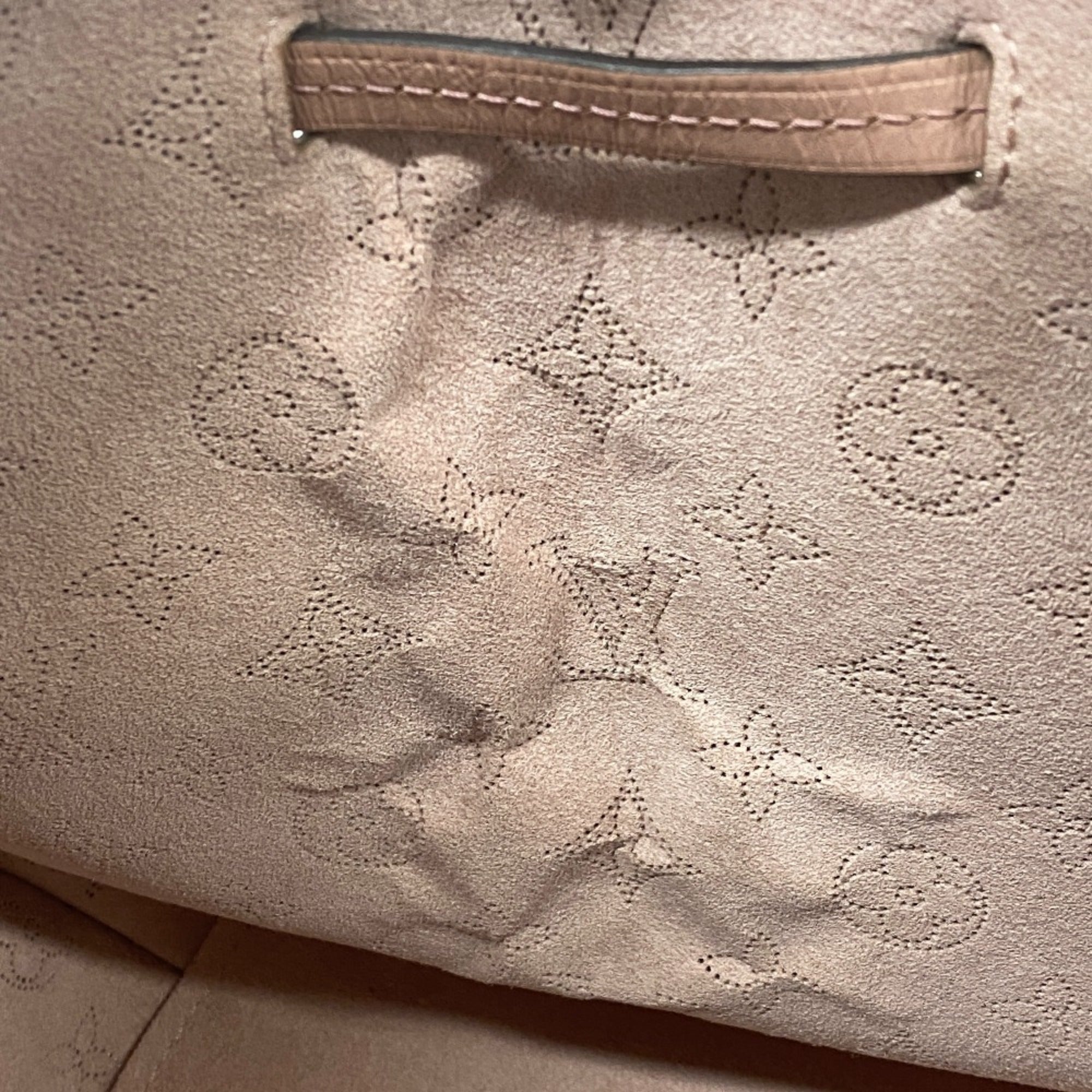 Louis Vuitton Mahina Pink Leather Handbag