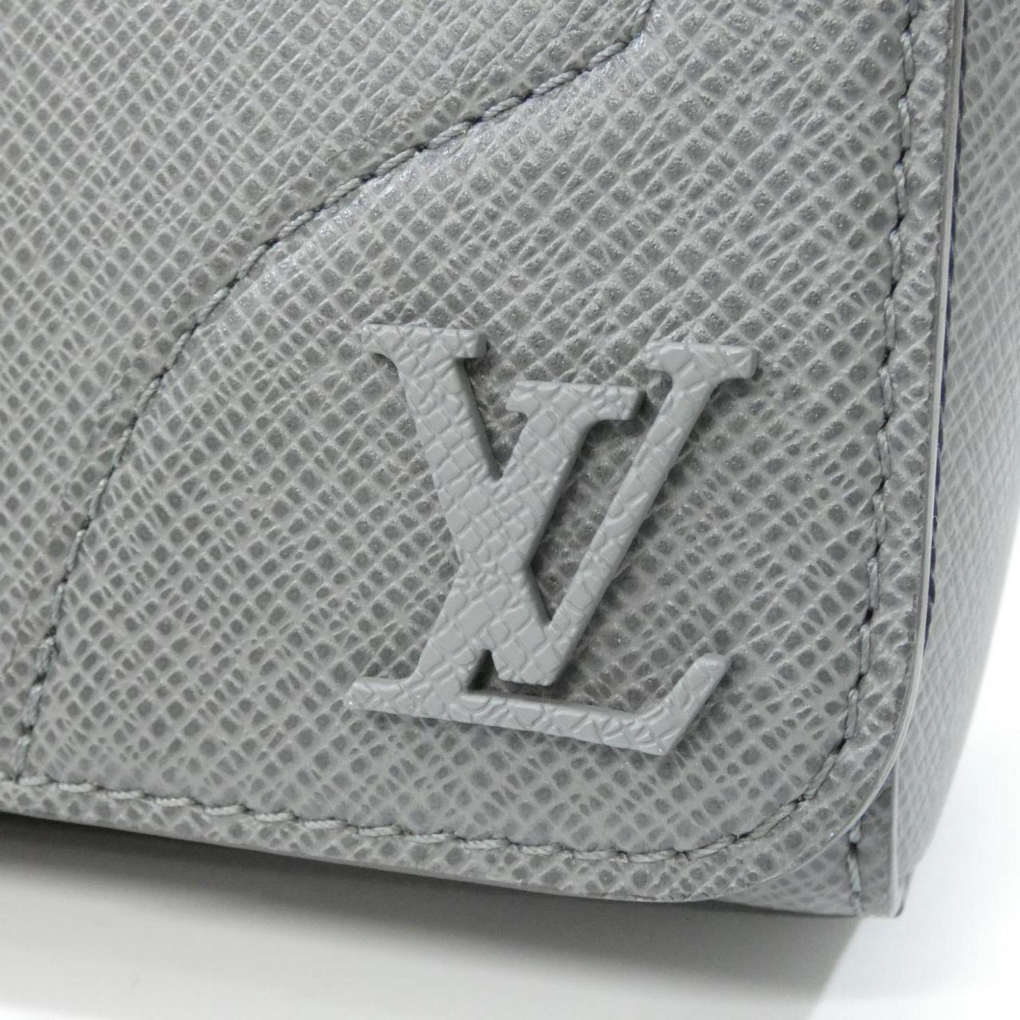 Louis Vuitton Taiga Gris Leather Shoulder Bag