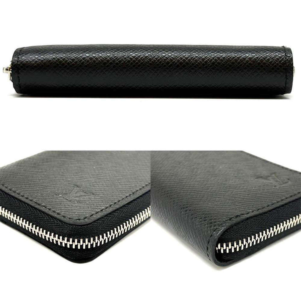 Louis Vuitton Taiga Leather Coin Purse/Coin Case