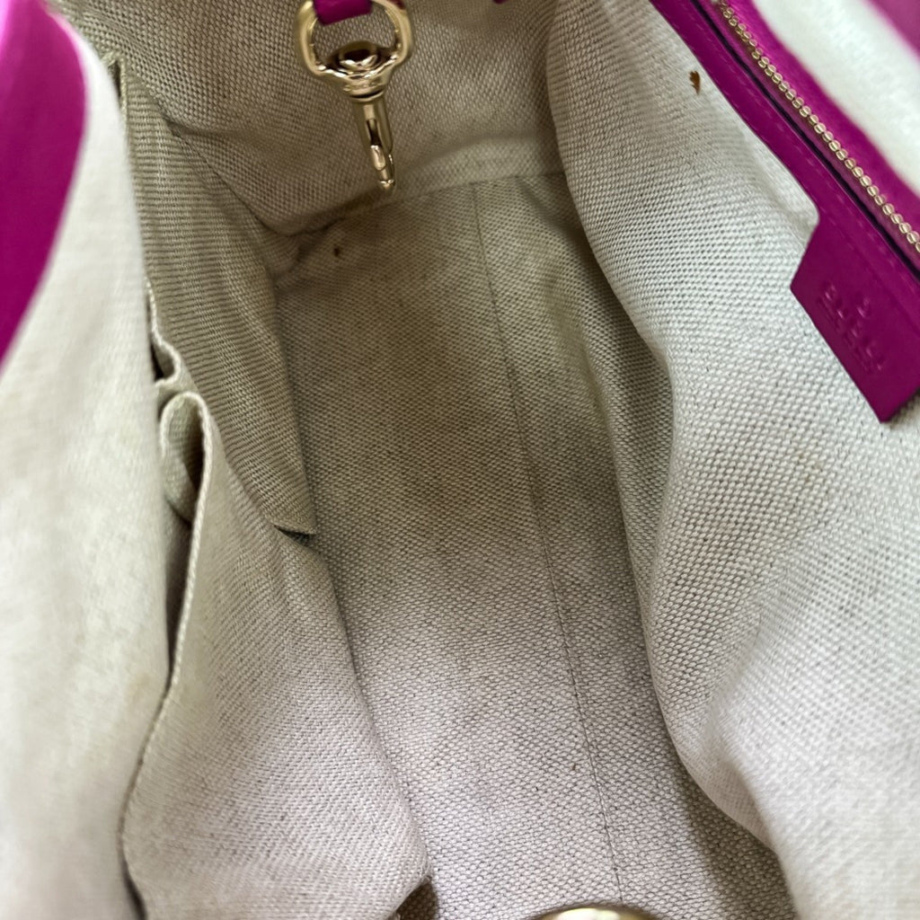 Gucci Red Color Handbag (Pre-Owned)
