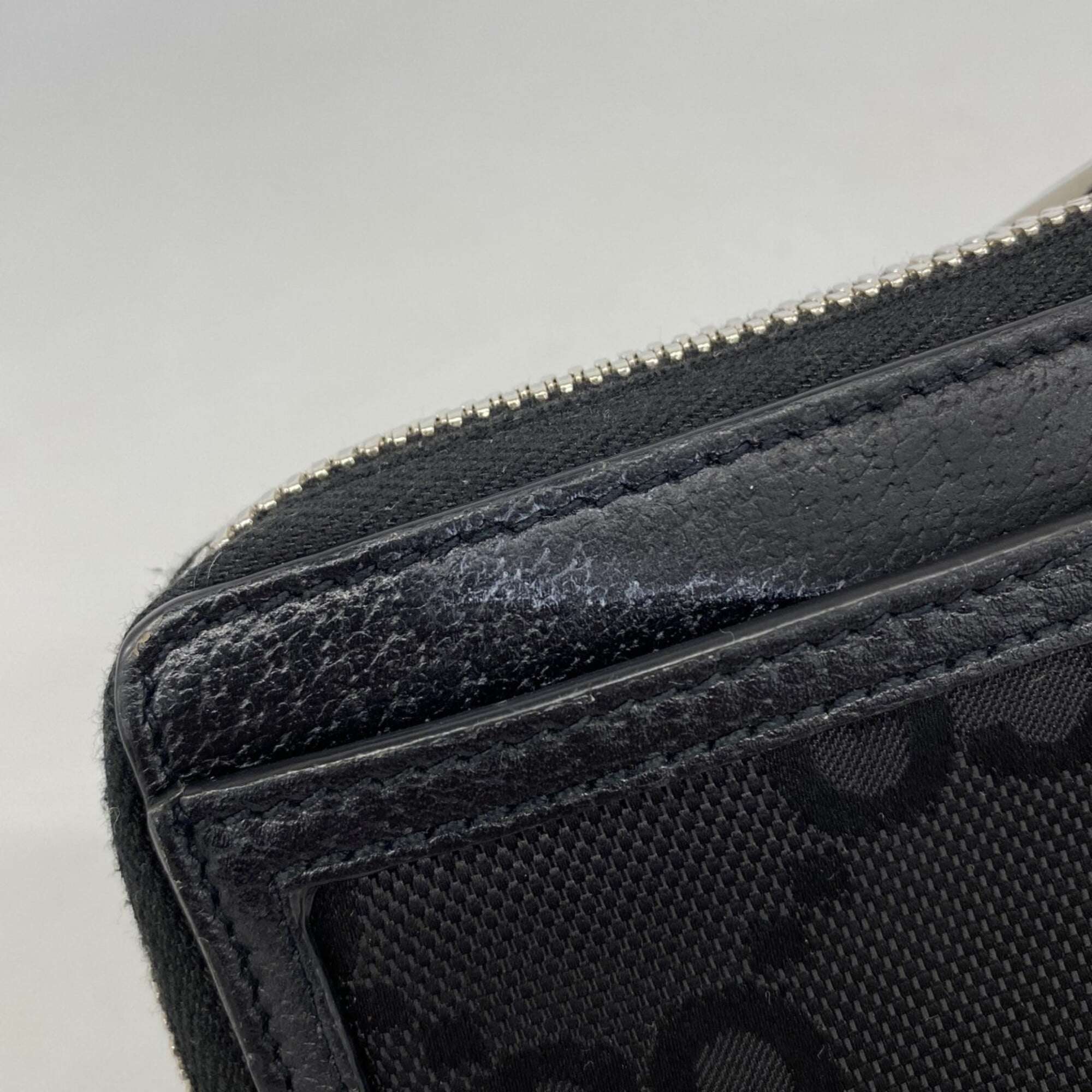 Gucci Black Canvas Wallet (Bi-Fold) (Pre-Owned)