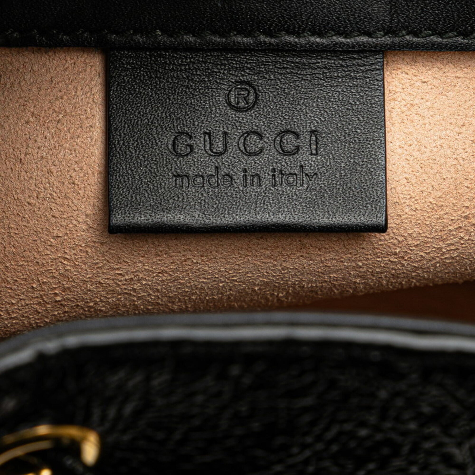Gucci Black Red Color Leather Shoulder Bag (Pre-Owned)