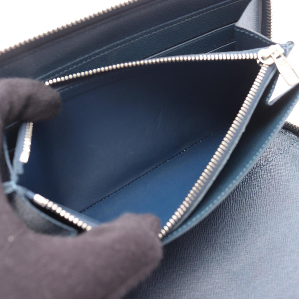 Louis Vuitton Navy Ocean Taiga Leather Long Wallet