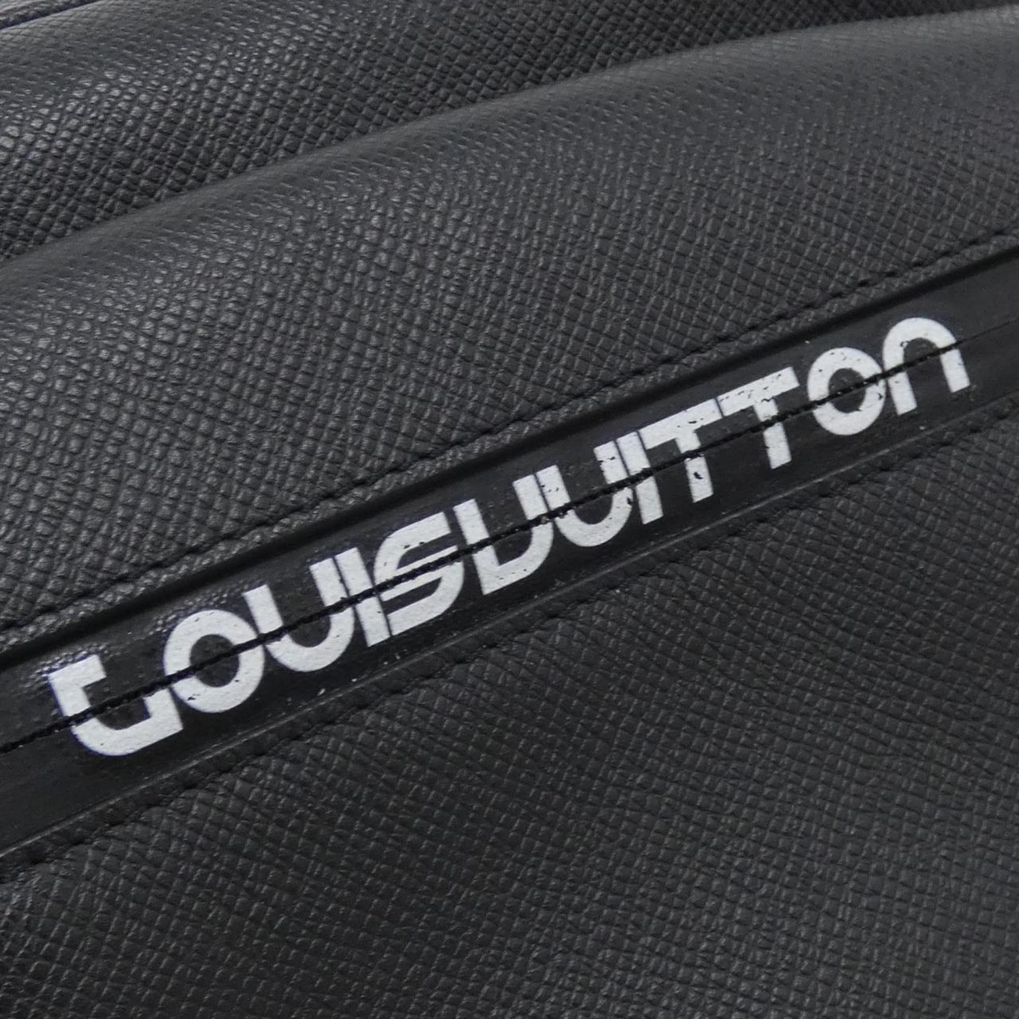 Louis Vuitton Black Leather Shoulder Bag