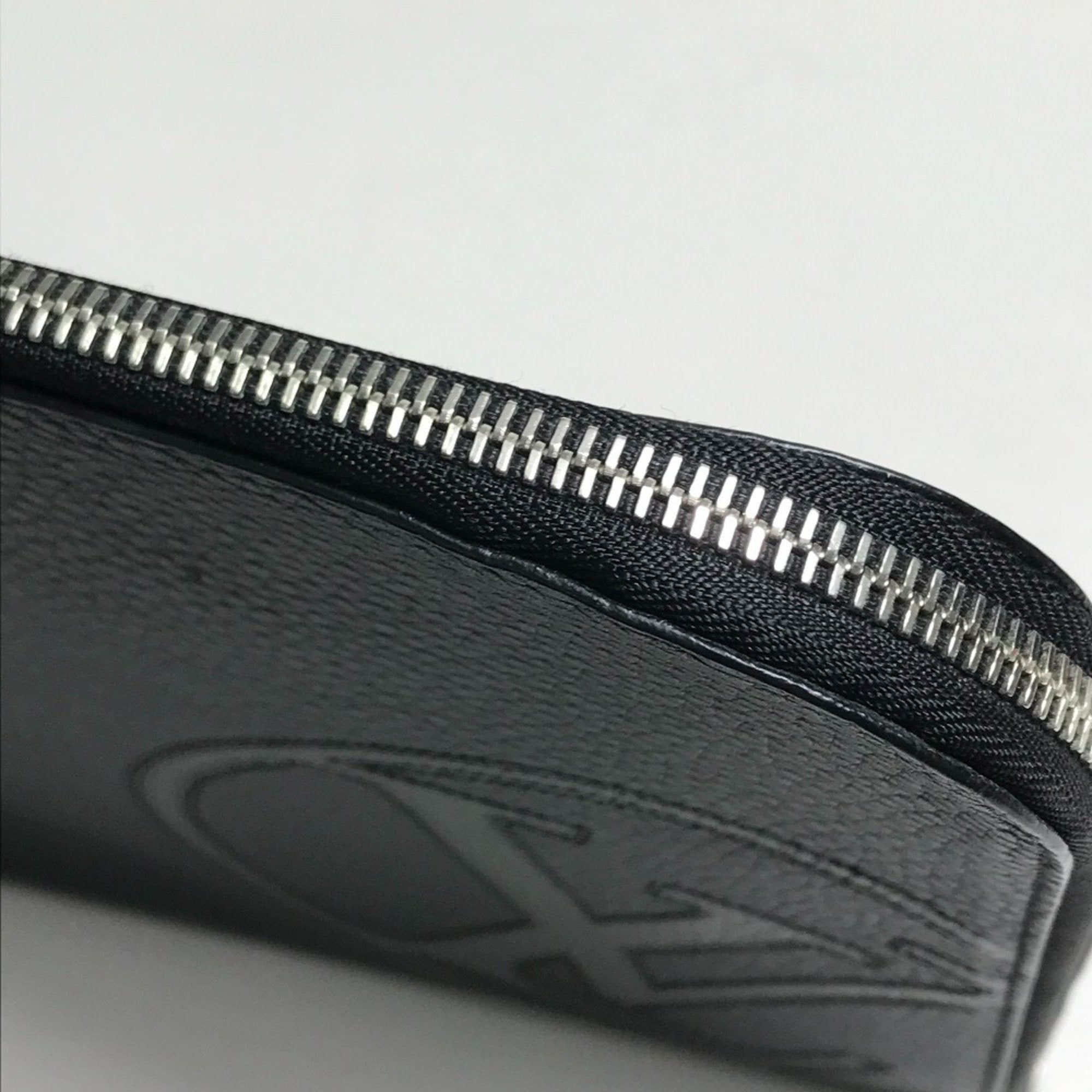 Louis Vuitton Black Noir Leather Clutch Bag Pochette