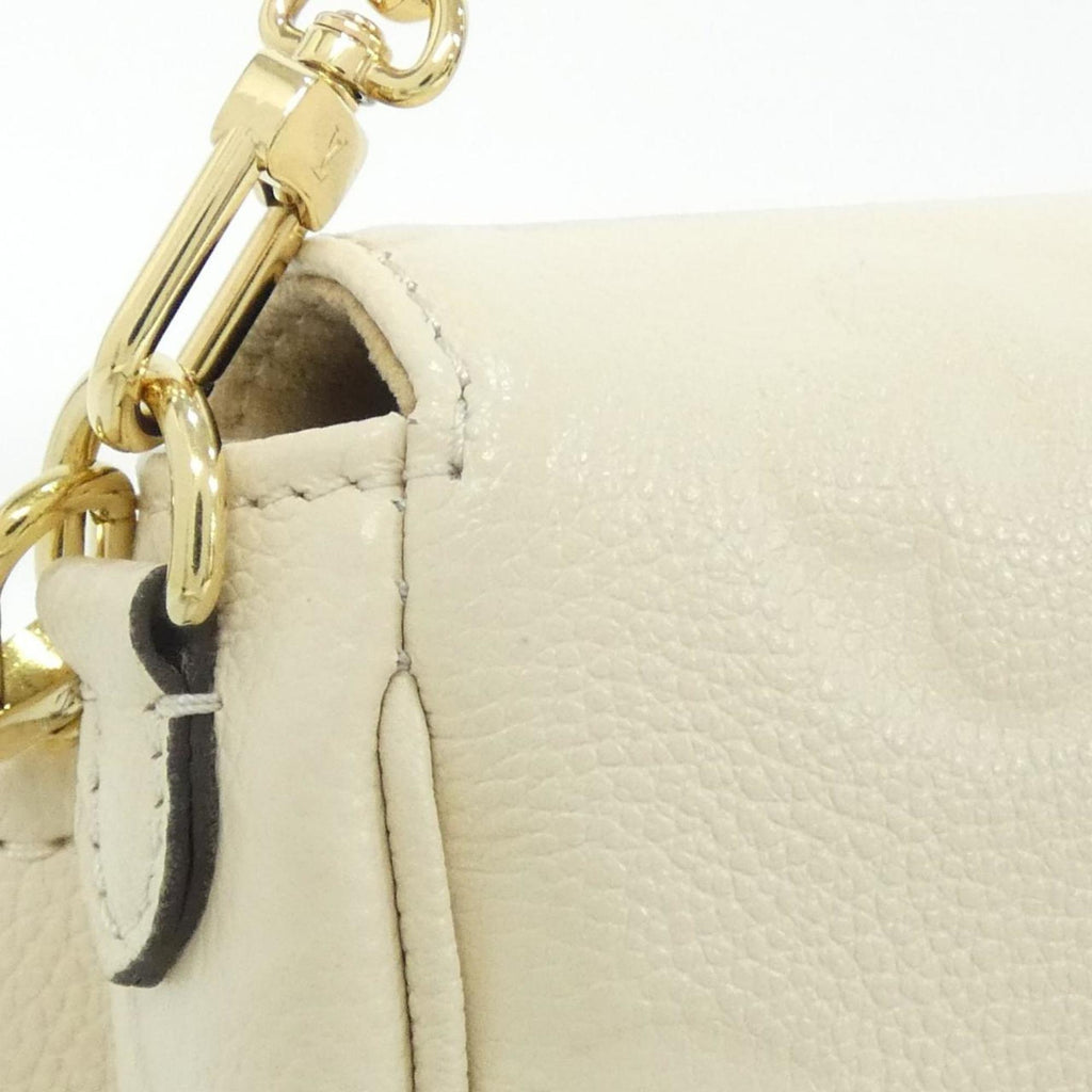 Louis Vuitton Cream Leather Shoulder Bag