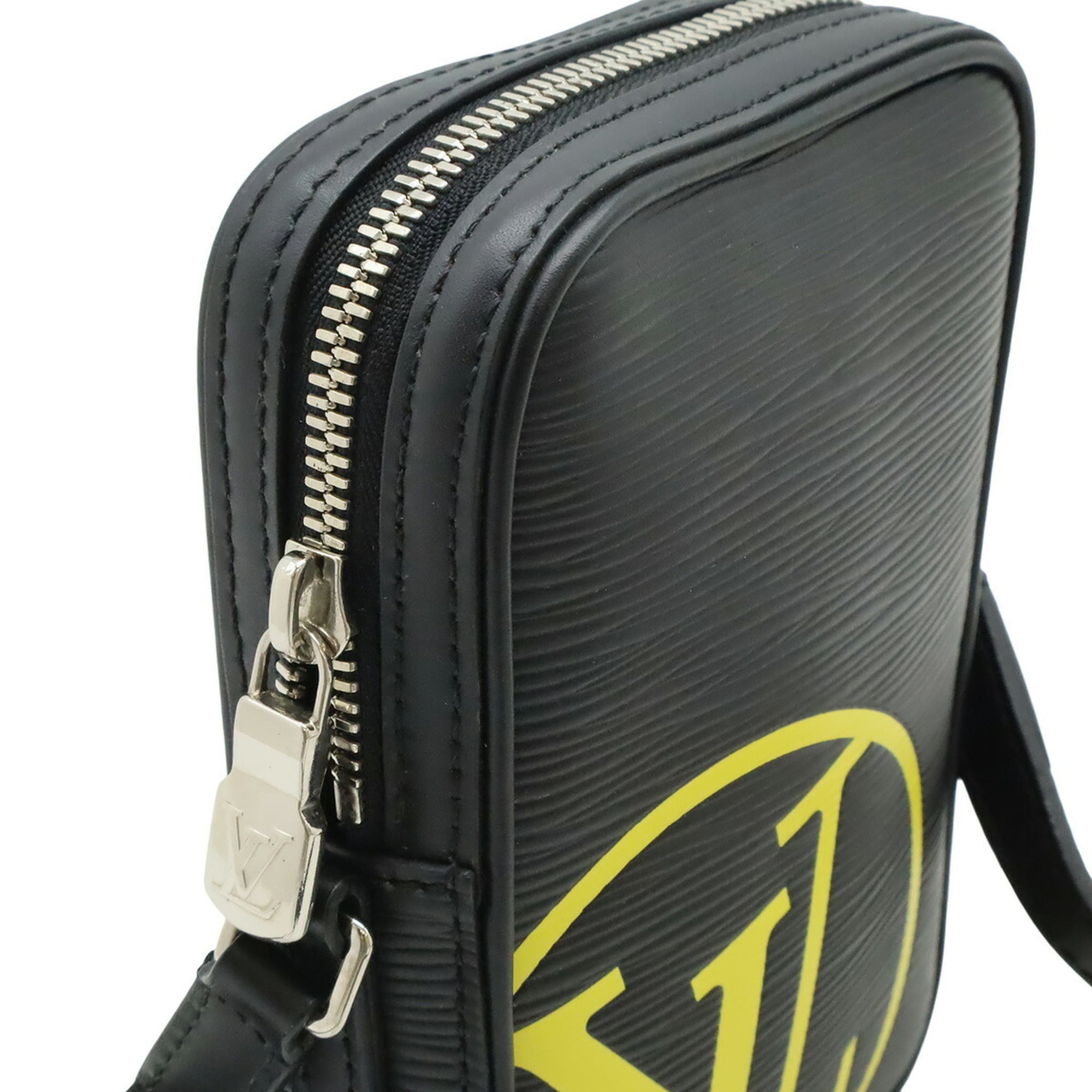 Louis Vuitton Epi Black Noir Epi Leather Pochette Shoulder Bag