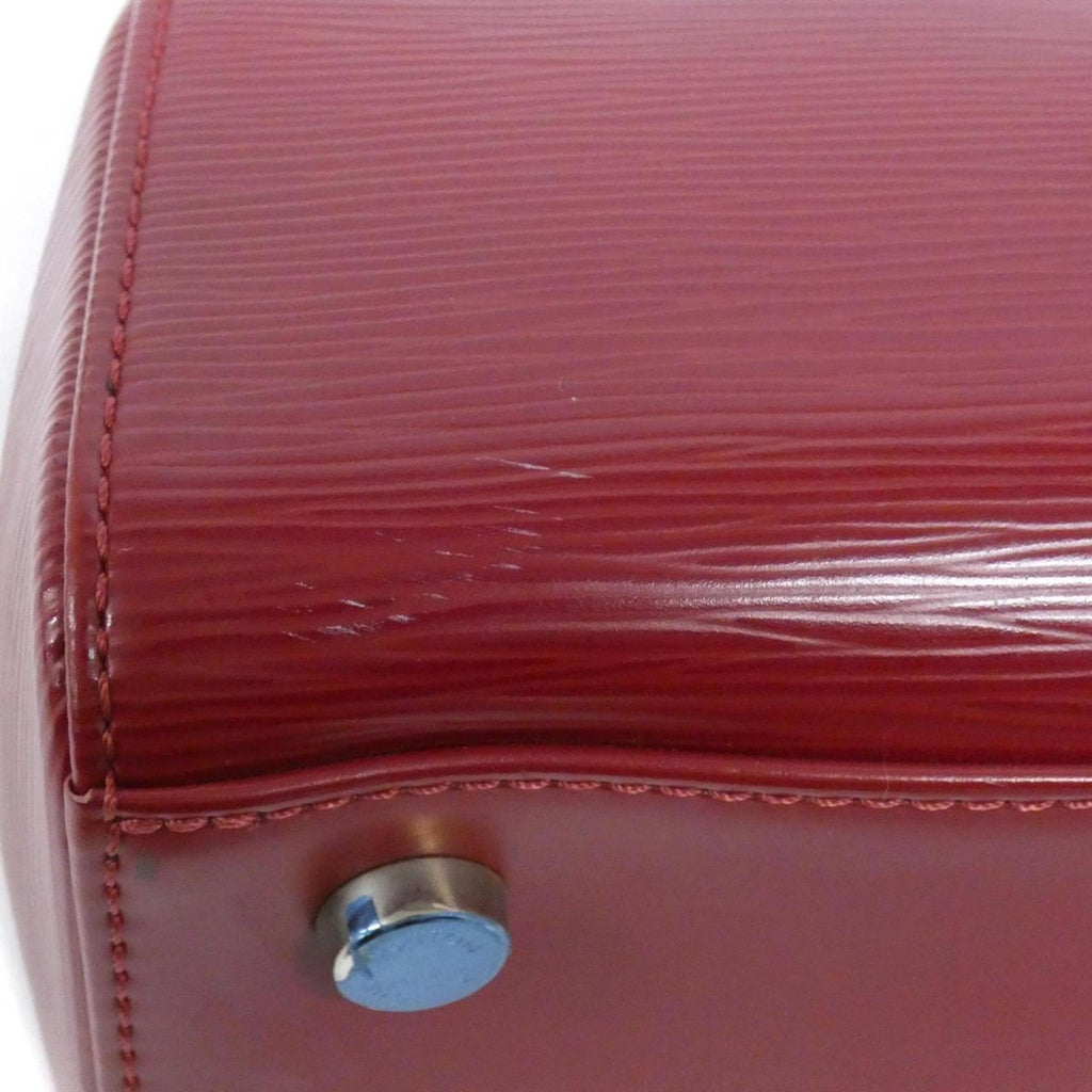 Louis Vuitton Ruby Leather Handbag