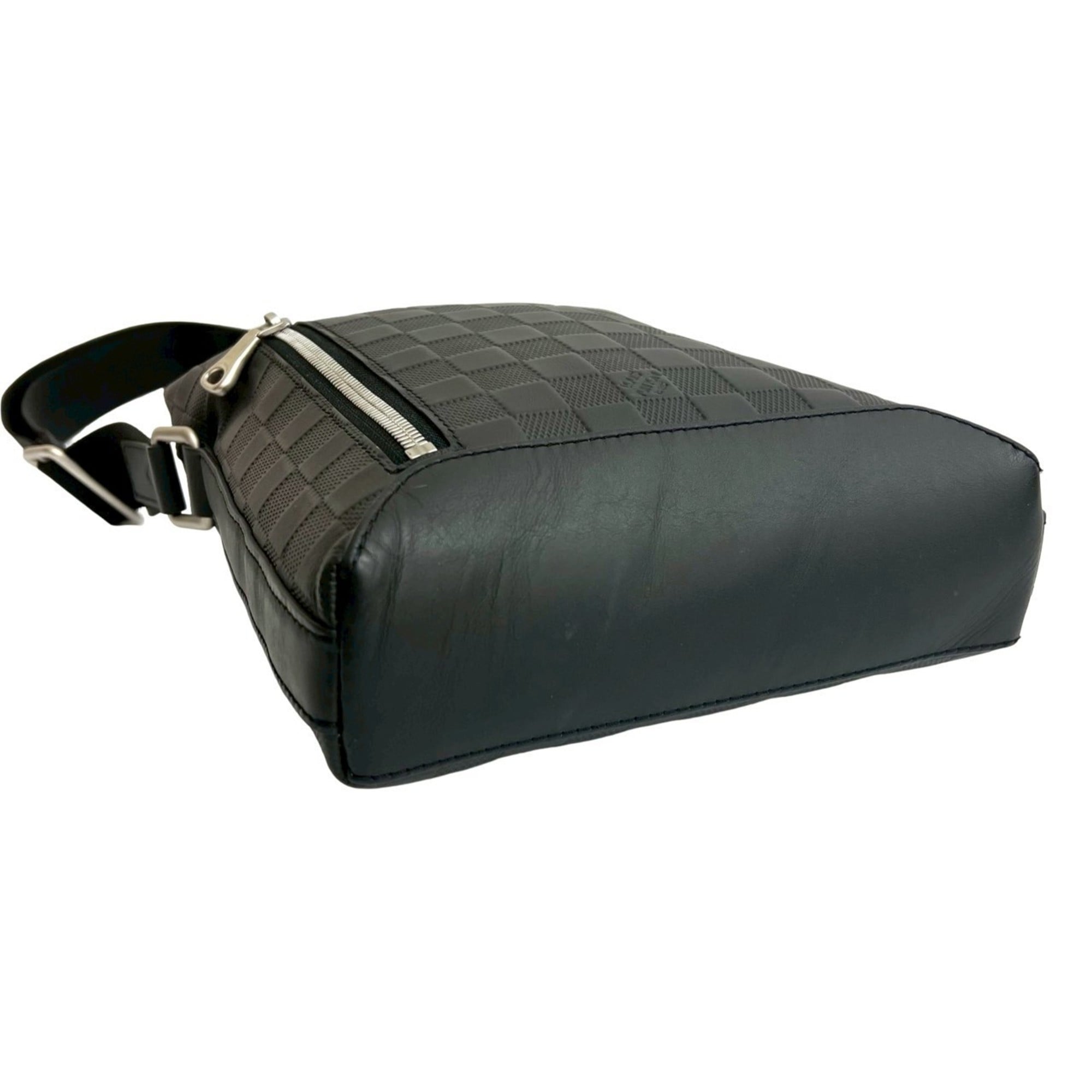 Louis Vuitton Black Leather Shoulder Bag