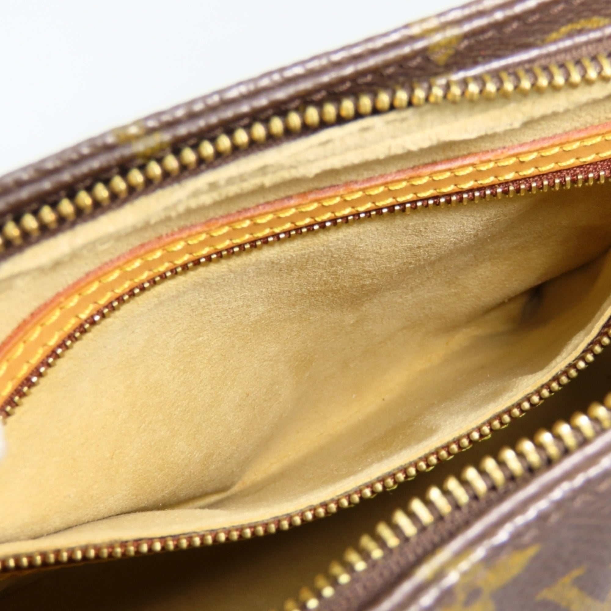 Louis Vuitton Monogram Brown Monogram Monogram Leather Shoulder Bag