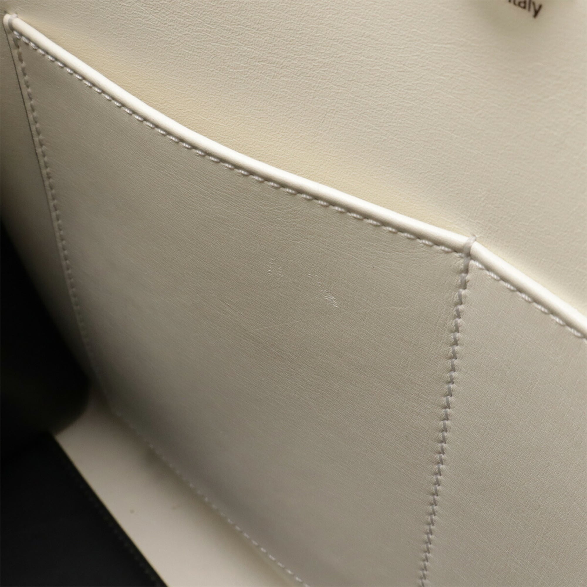 Louis Vuitton White Leather Handbag