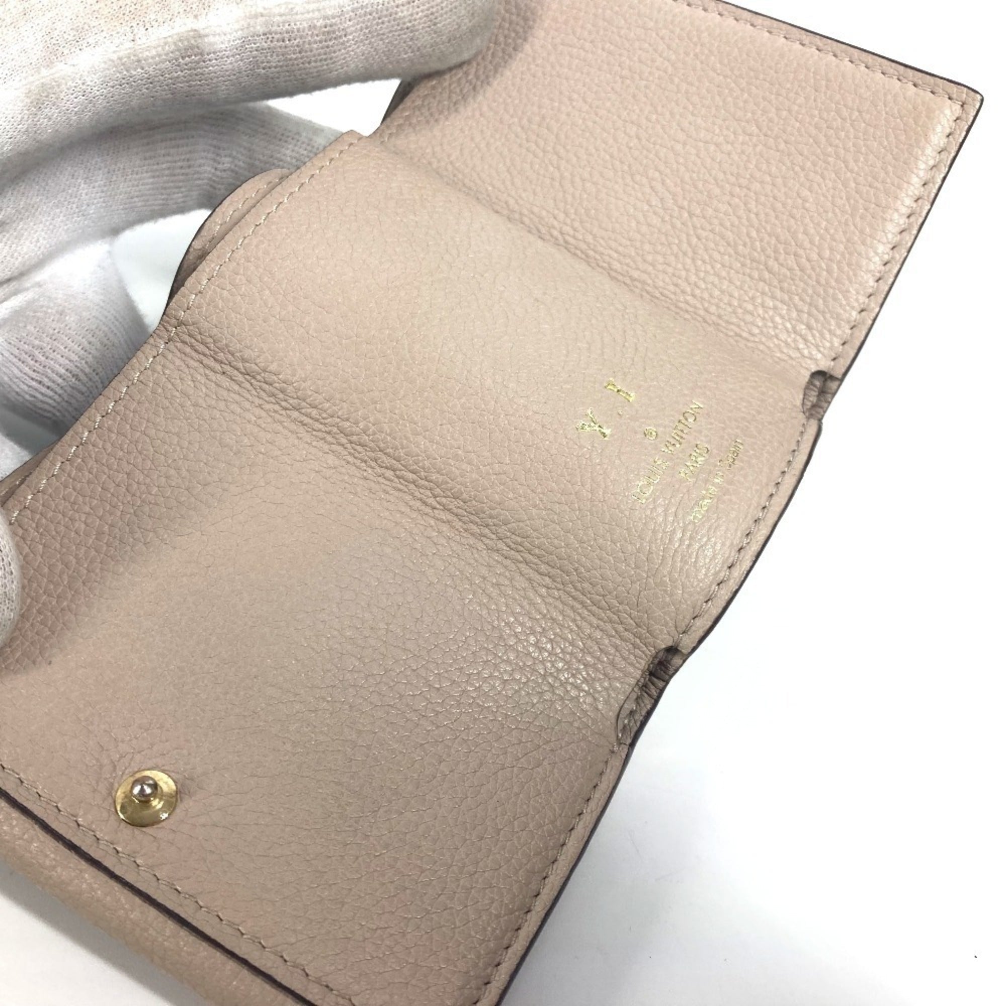 Louis Vuitton Beige Grayish Leather Wallet (Tri-Fold)
